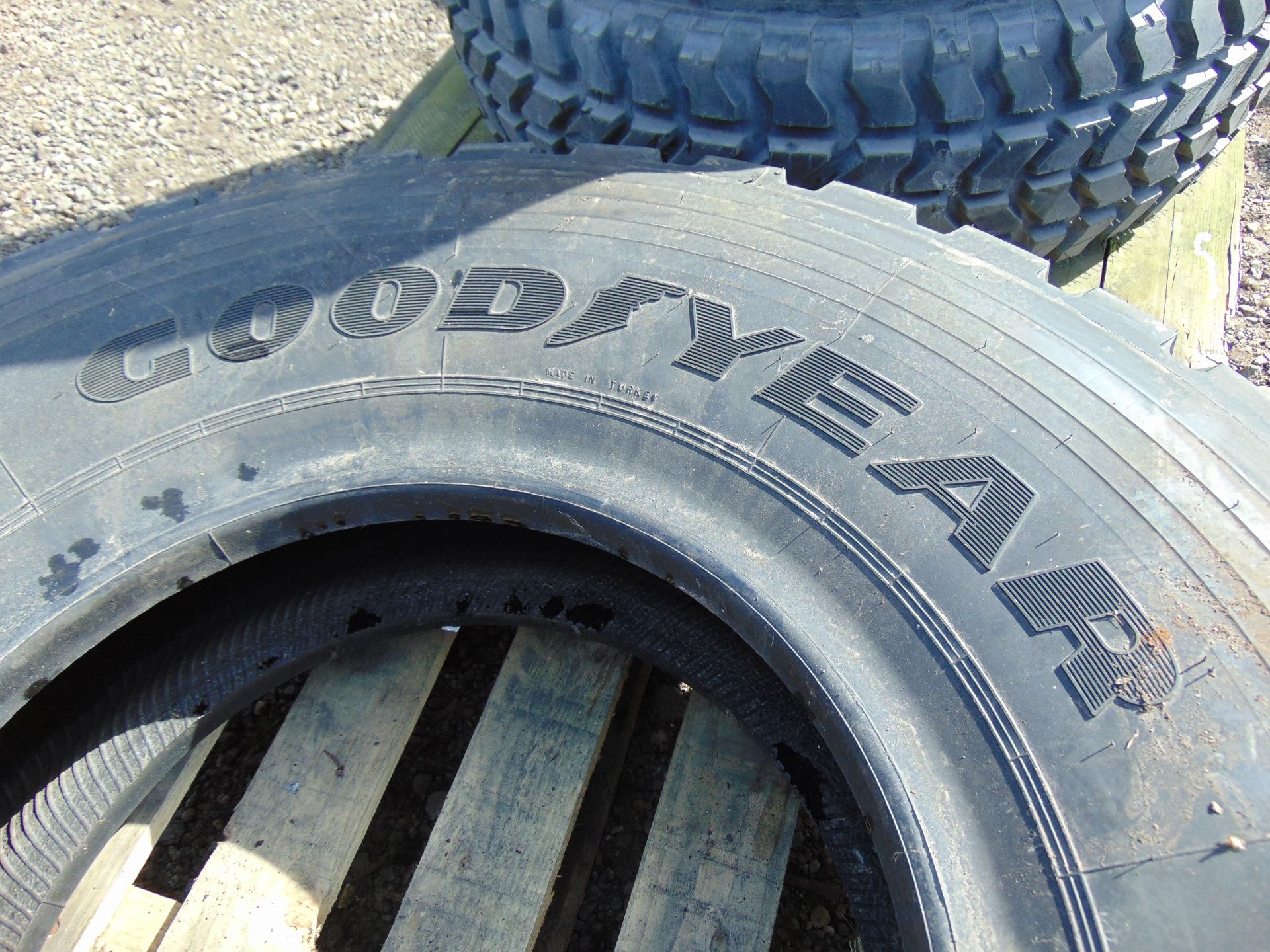 1 x Goodyear G388 12.00 R20 Tyre - Image 4 of 6