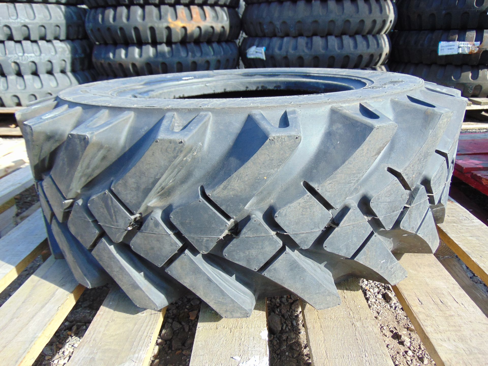 Kingstone MPT 10.5-18 Tyre - Image 5 of 6