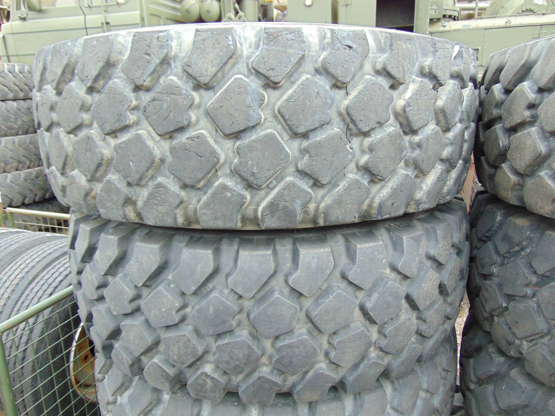 4 x Michelin XZL 395/85 R20 Tyres - Image 2 of 5