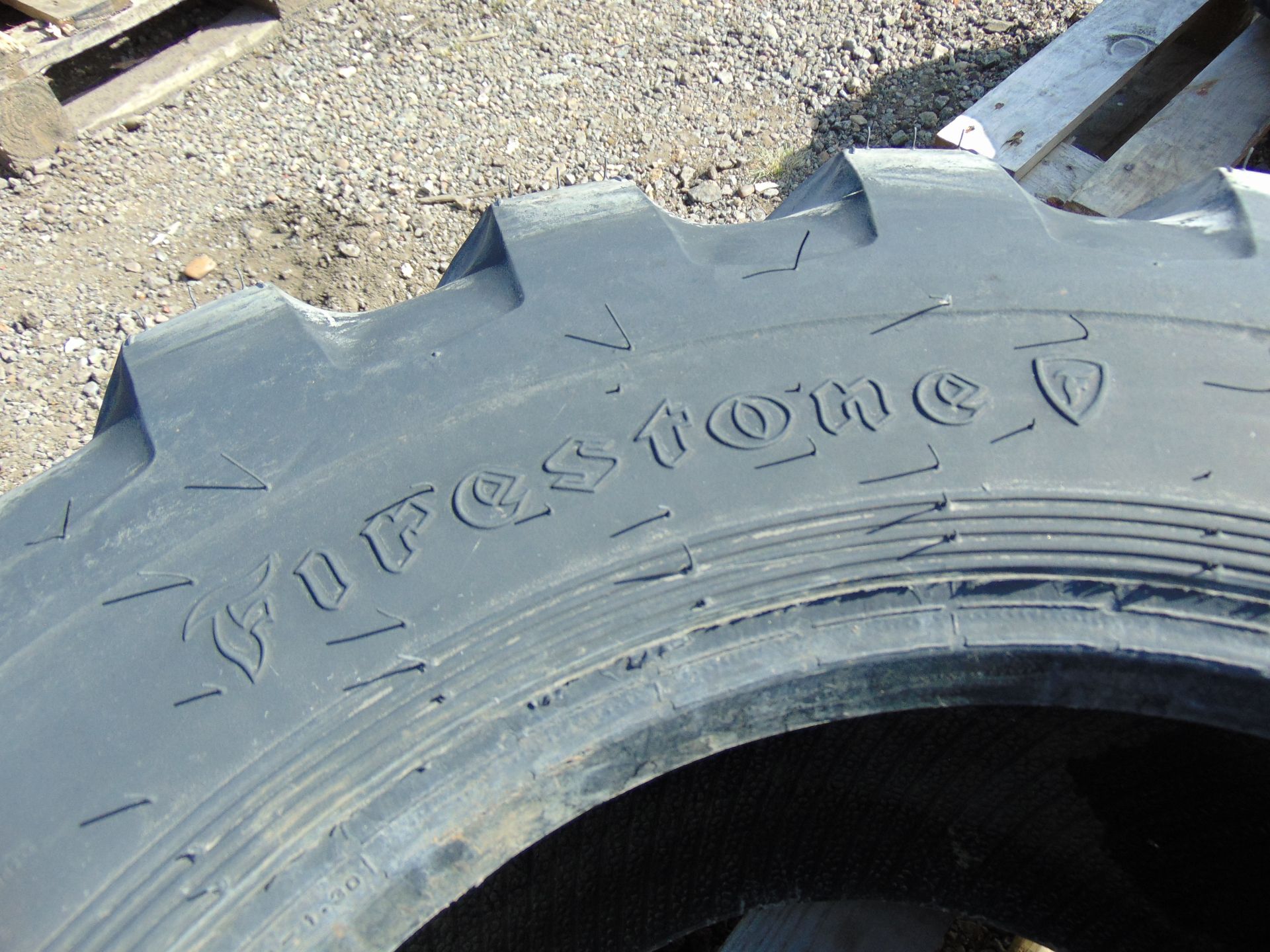 1 x Firestone 15-19.5 SUPER TRACTION DUPLEX Tyre - Image 4 of 6