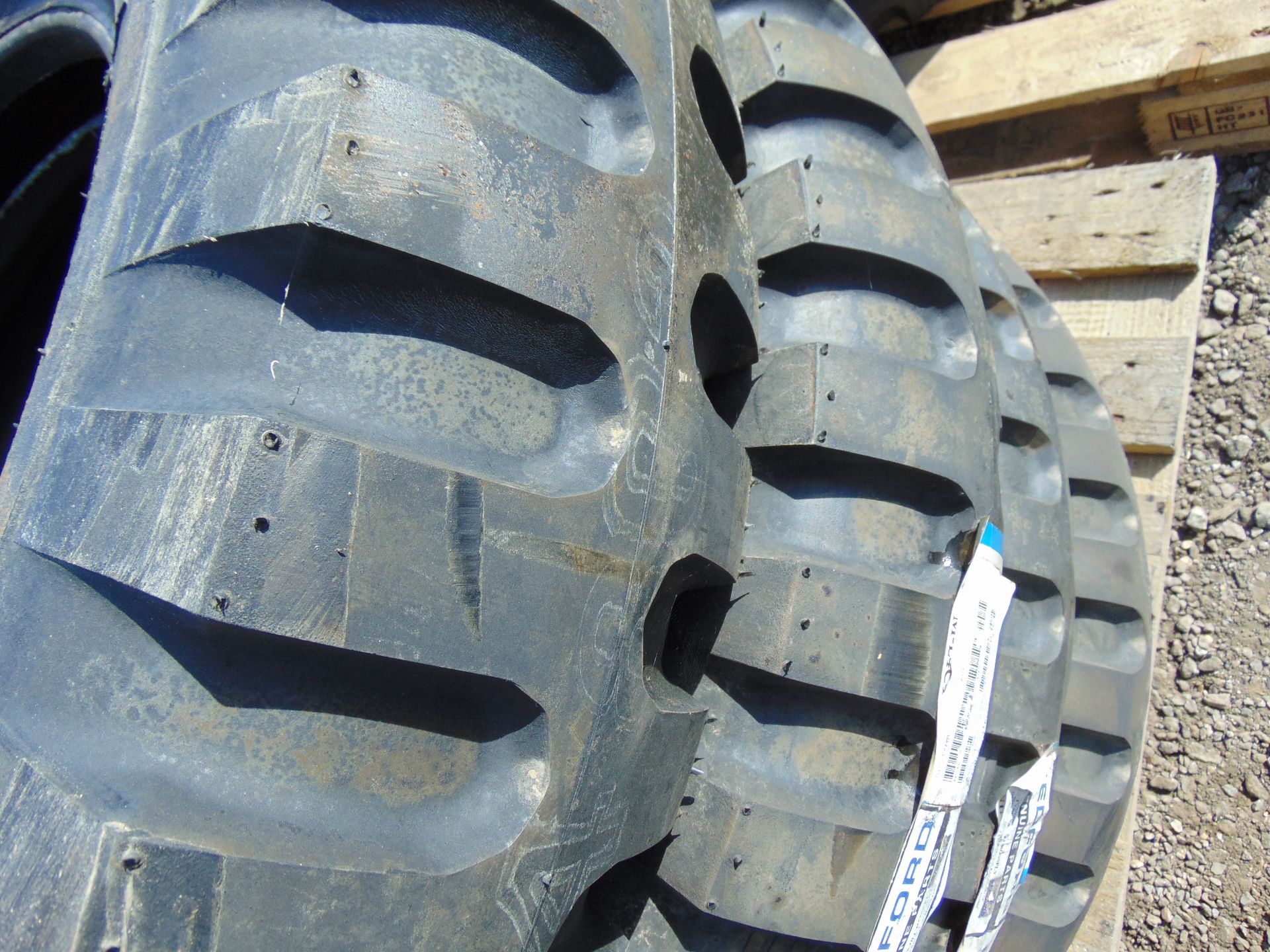 4 x S.T.A. 9.00-20 Crossply Tyres - Image 4 of 6