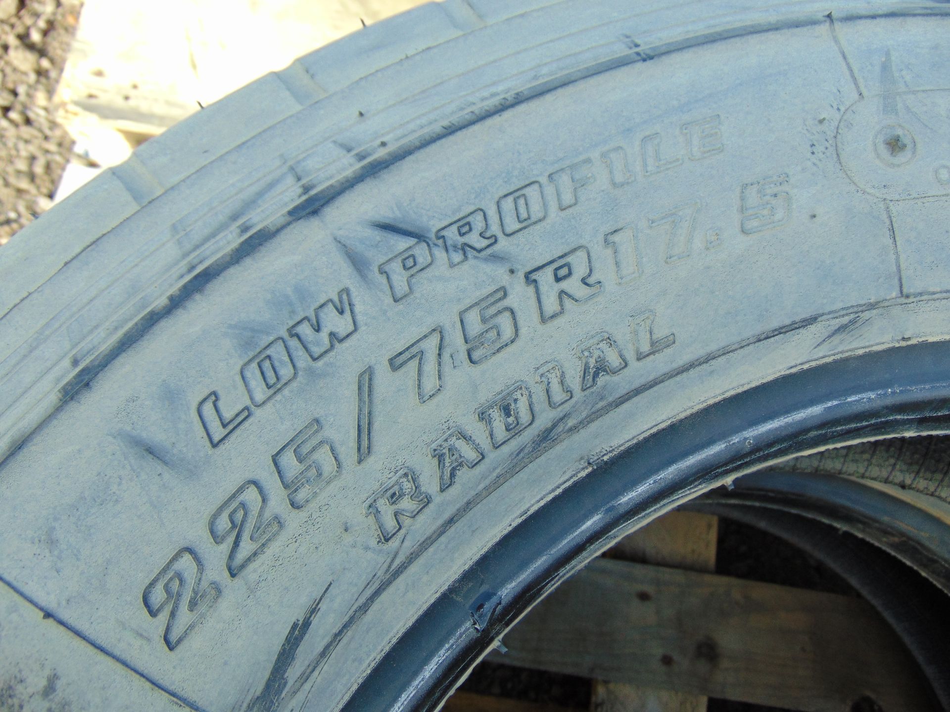 2 x Bridgestone R227 225/75 R17.5 Tyres - Image 5 of 7