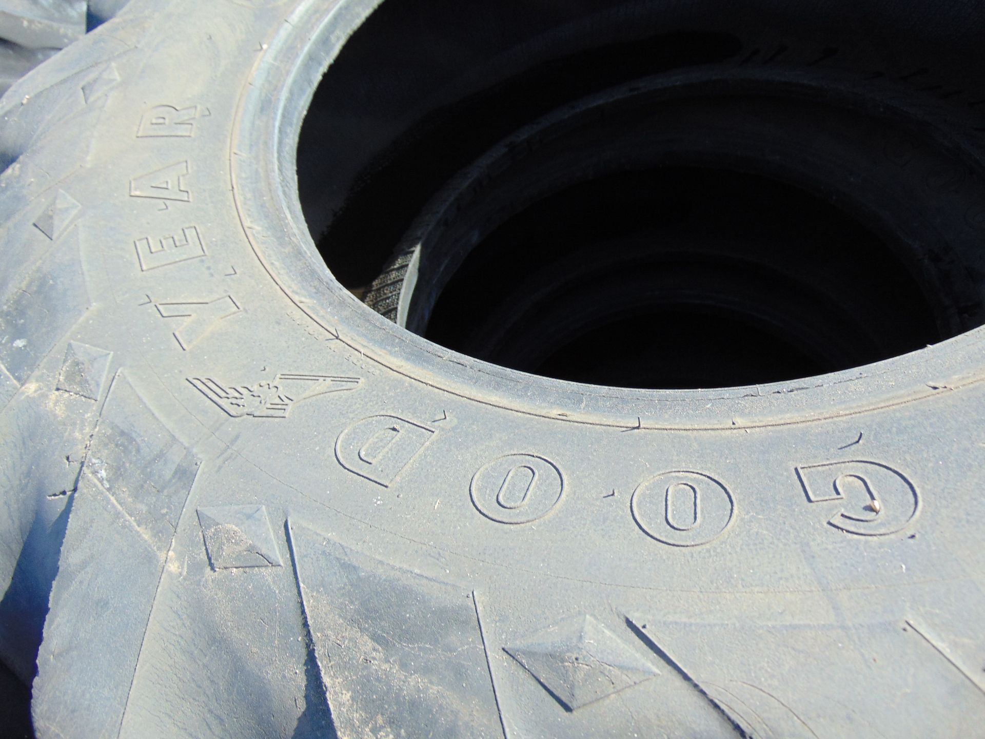 3 x Goodyear Sure Grip 15.5/80-24 Tyres - Image 4 of 6