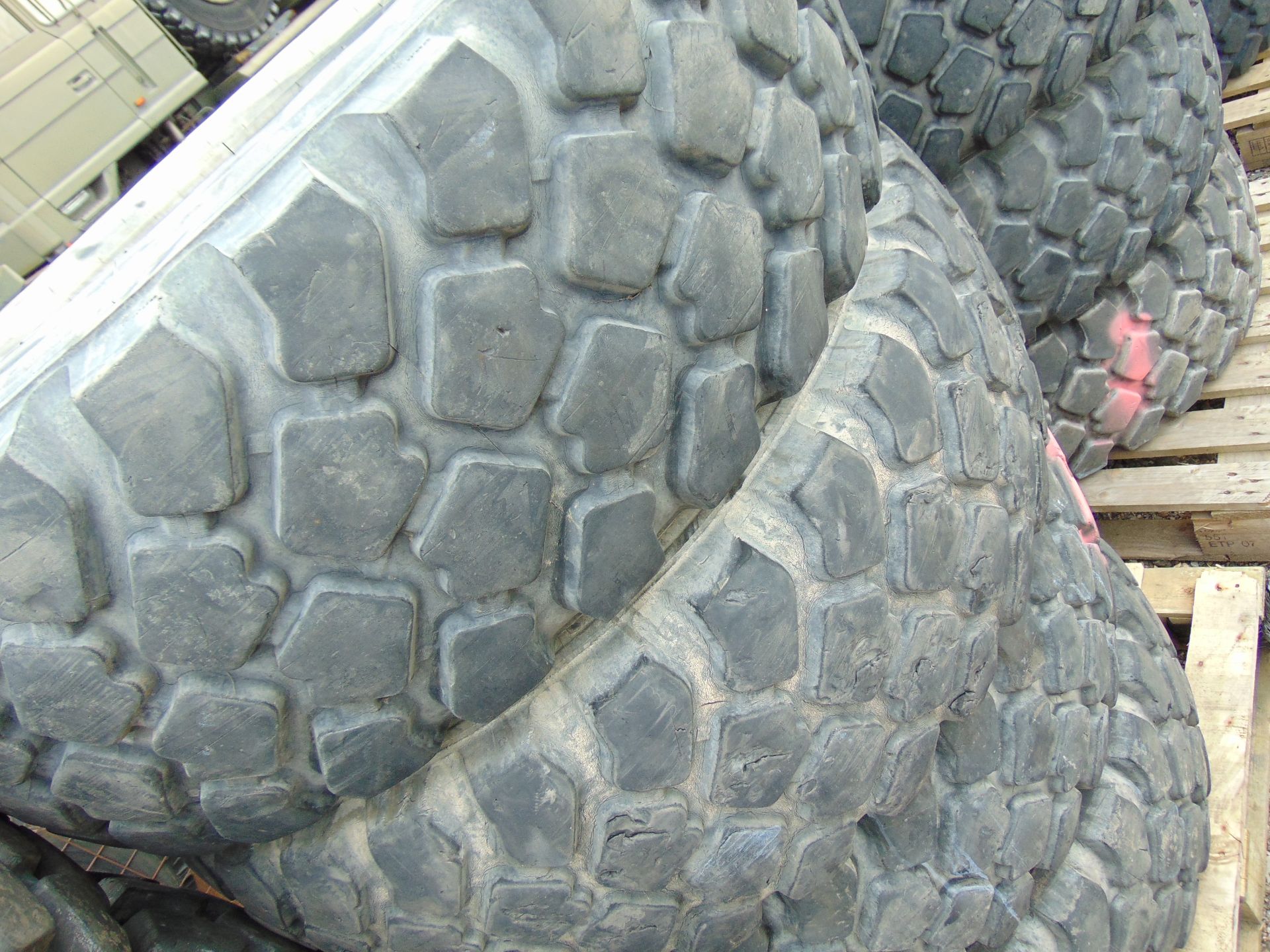 4 x Michelin XZL 395/85 R20 Tyres - Image 3 of 5