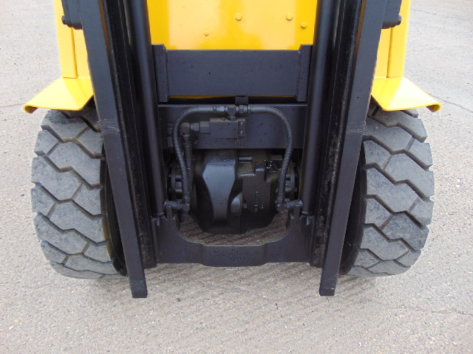 Hyster 3.00 XM Counter Balance Diesel Forklift ONLY 818 HOURS! - Image 17 of 21