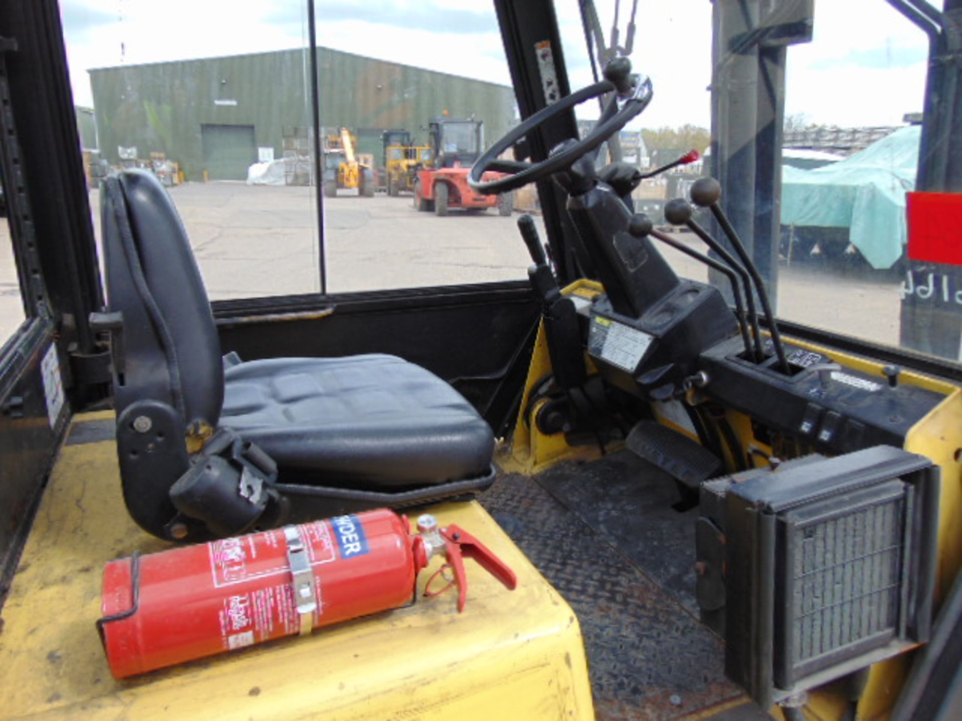 Hyster H5.00XL Counter Balance Diesel Forklift ONLY 463 Hours! - Image 14 of 21