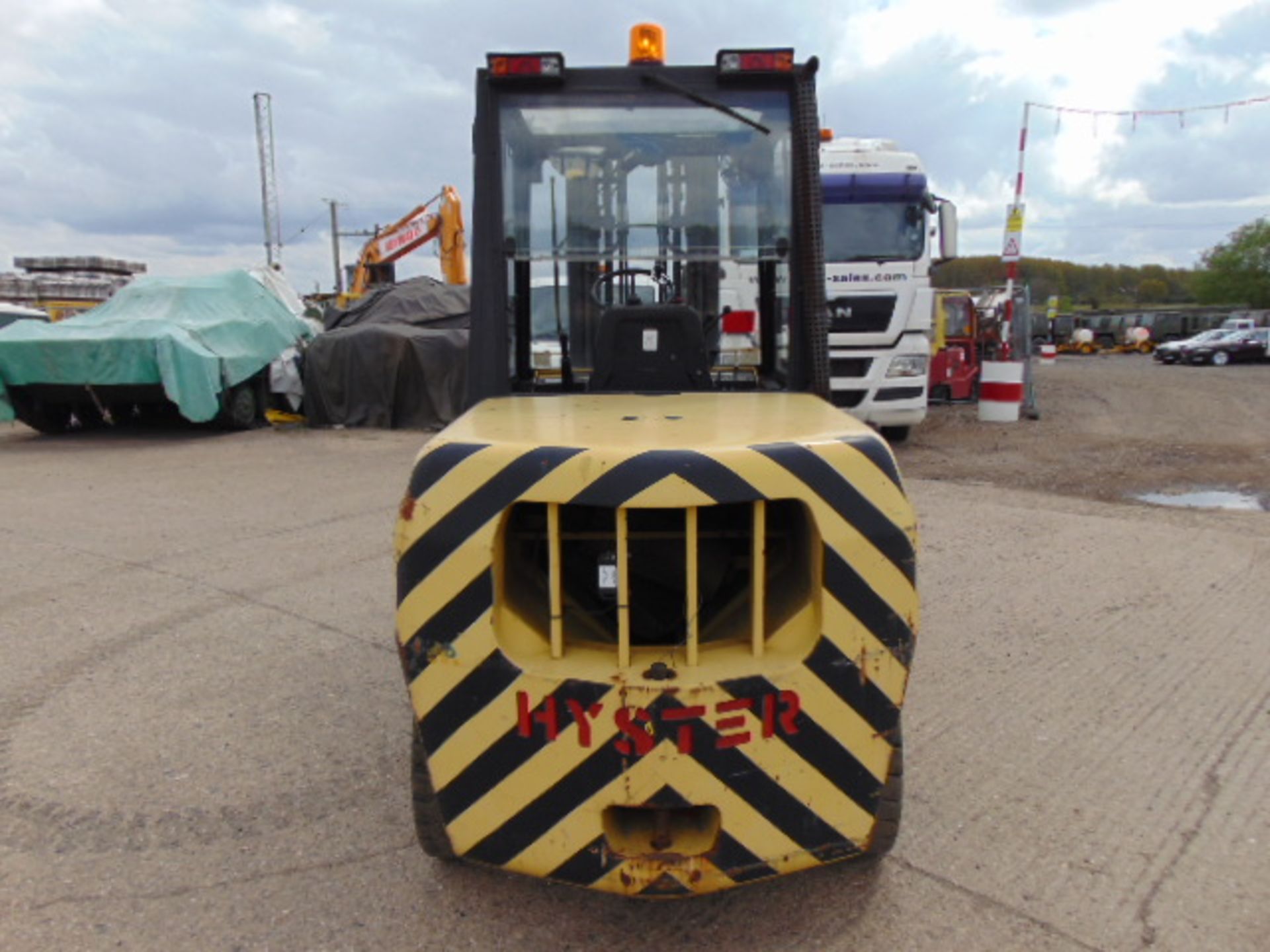 Hyster H5.00XL Counter Balance Diesel Forklift ONLY 463 Hours! - Image 8 of 21