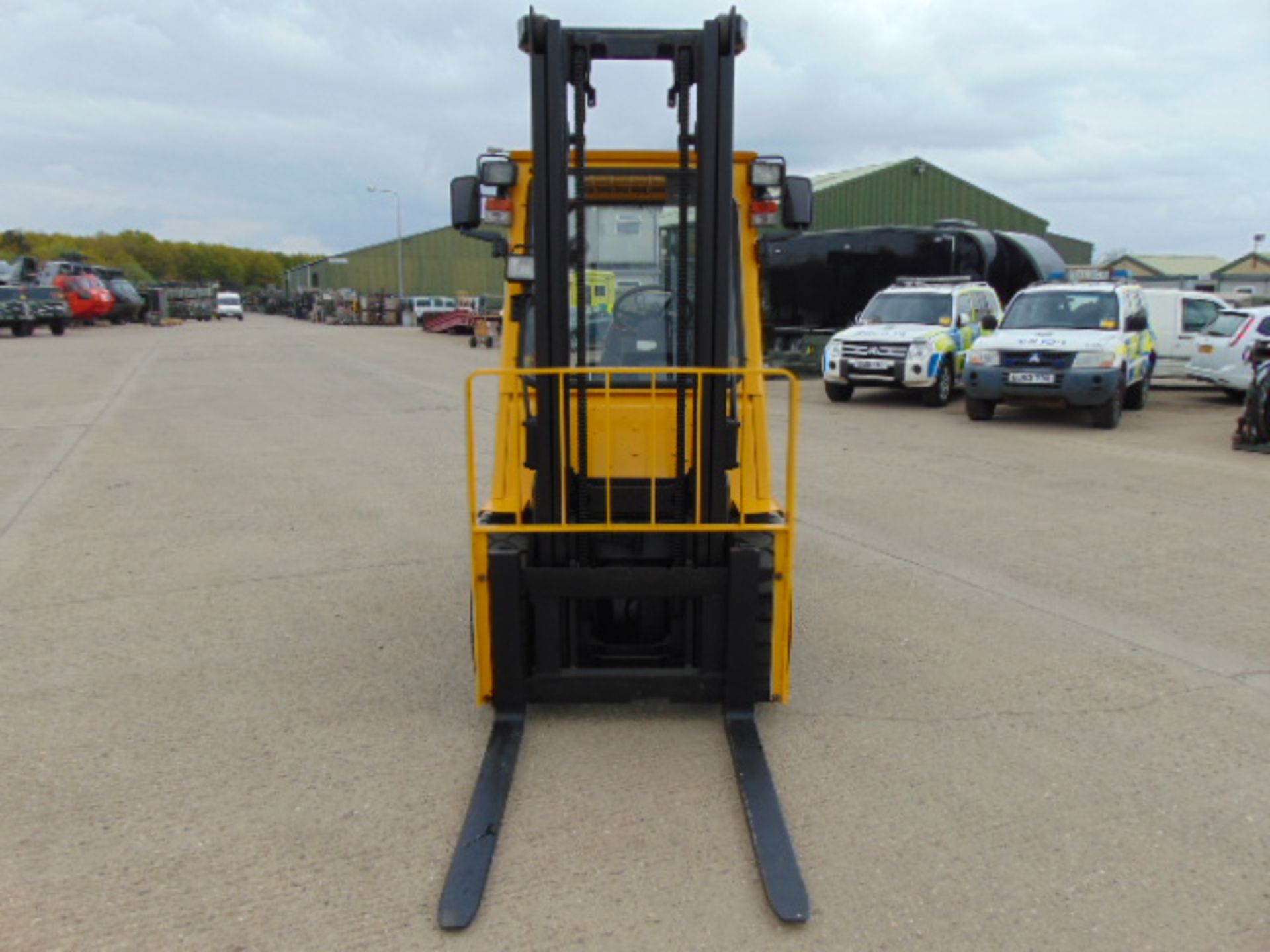 Hyster 3.00 XM Counter Balance Diesel Forklift ONLY 818 HOURS! - Image 4 of 21