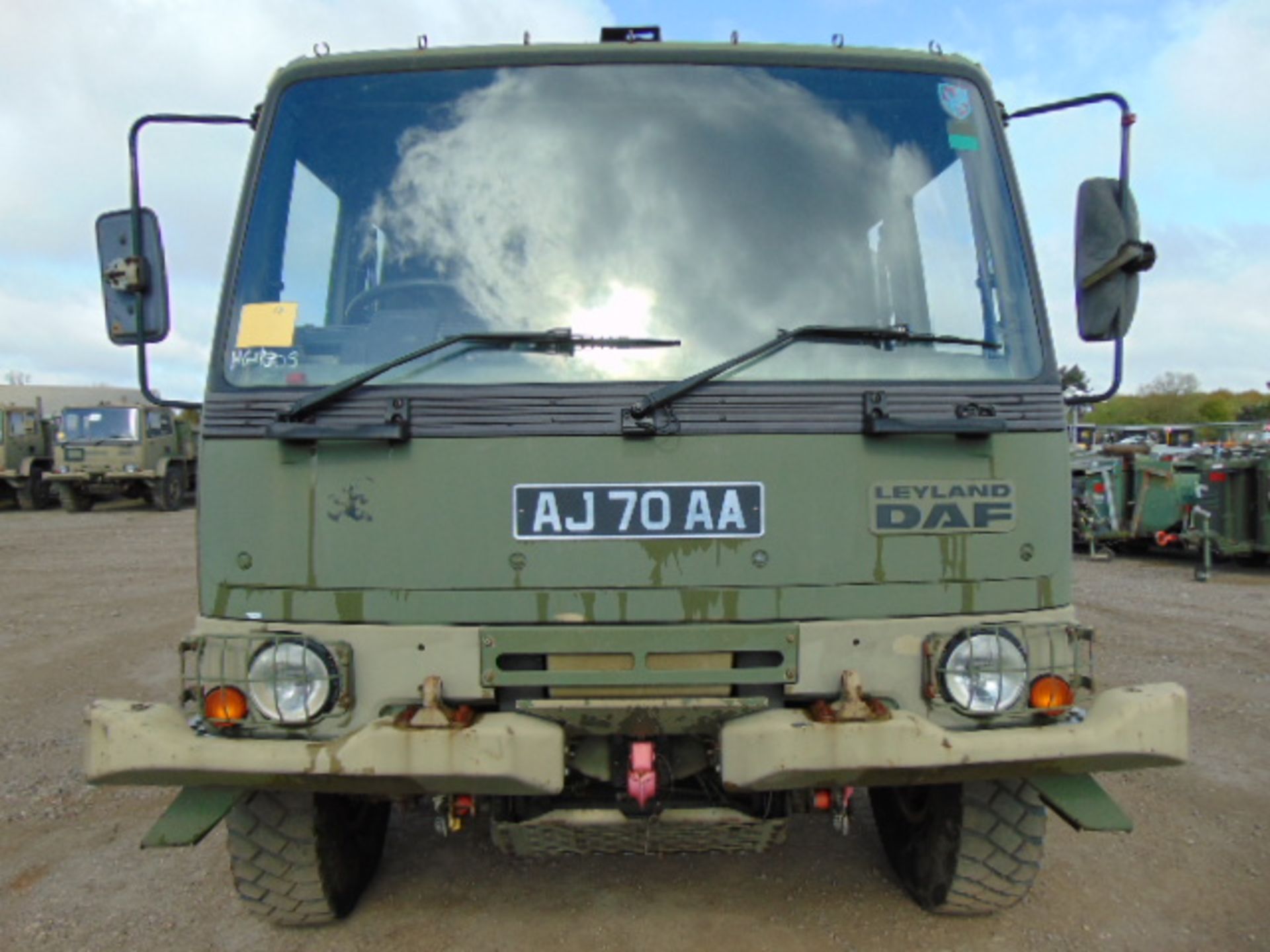 Leyland DAF 4X4 Truck complete with Atlas Crane - Image 2 of 17