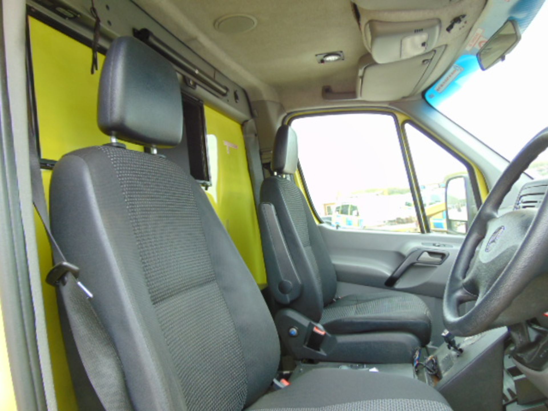 Mercedes Sprinter 515 CDI Turbo diesel ambulance - Image 12 of 18