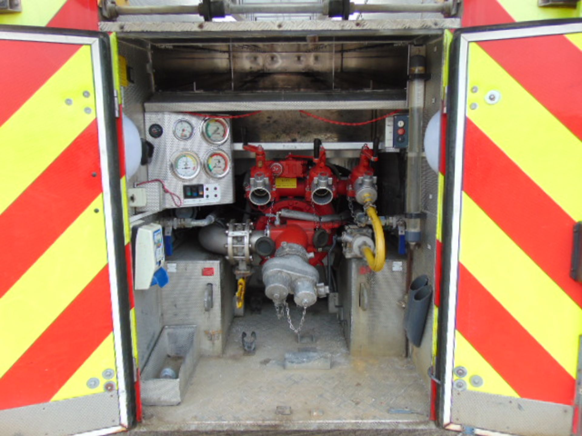 Scania 94D 260 / Emergency One Fire Engine - Image 20 of 33