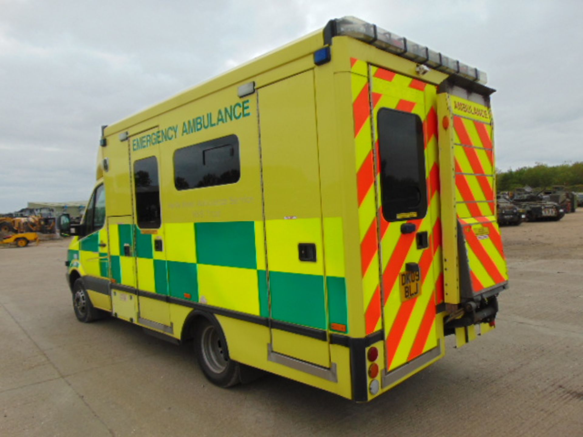 Mercedes Sprinter 515 CDI Turbo diesel ambulance - Image 8 of 18