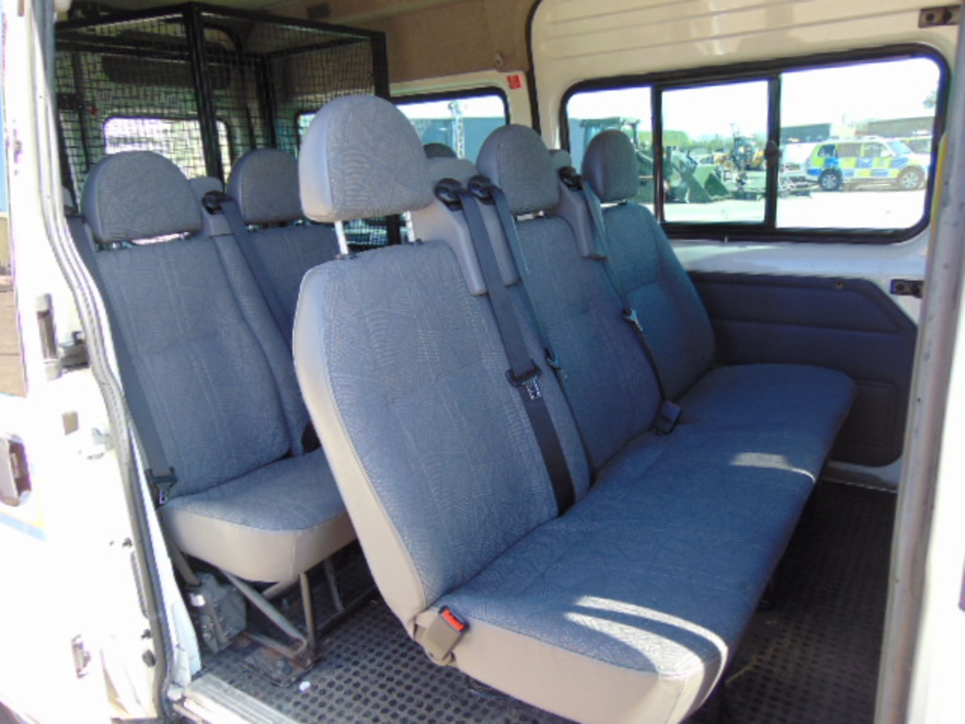 Ford Transit Minibus - Image 13 of 19