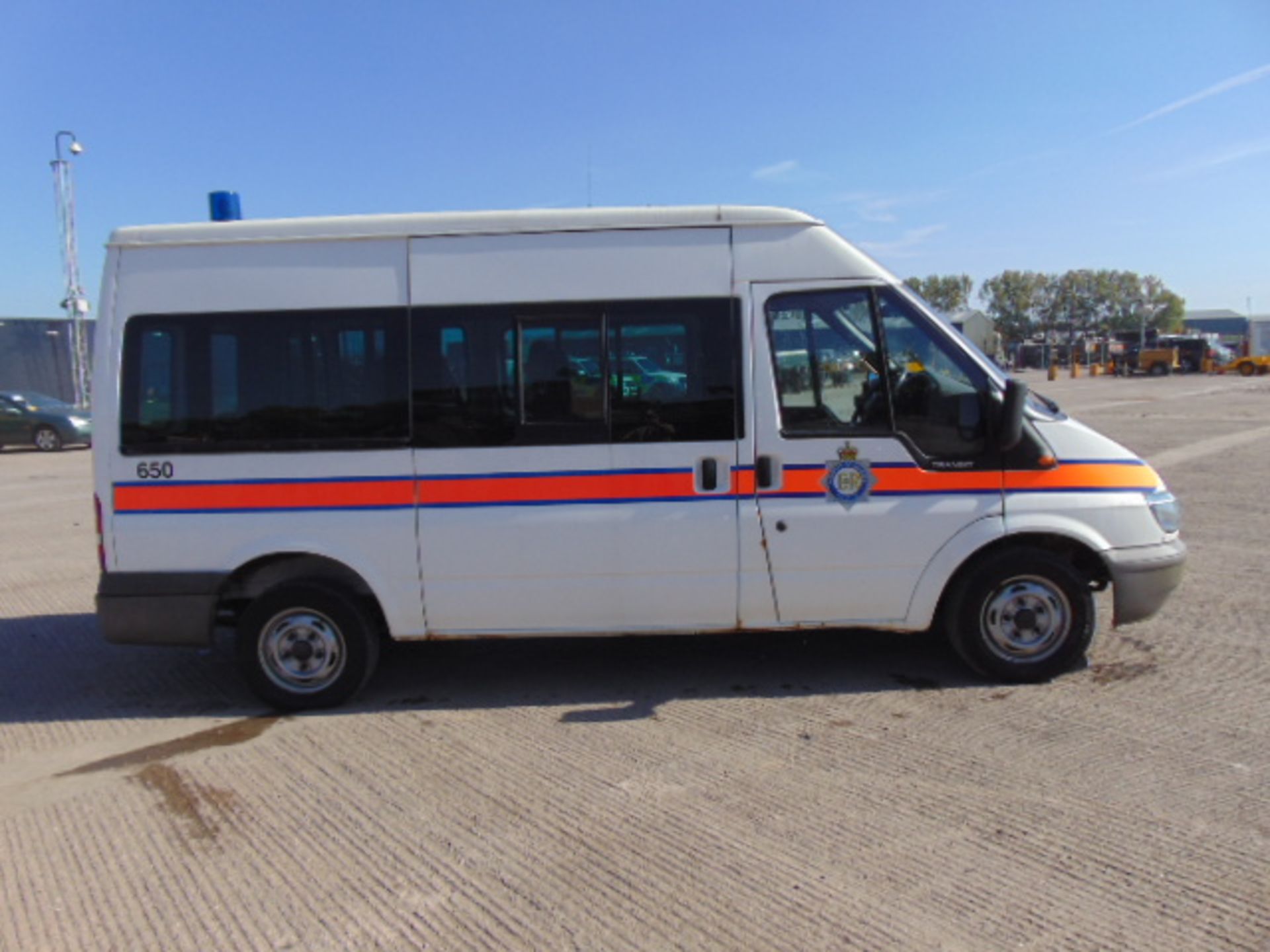 Ford Transit Minibus - Image 5 of 19