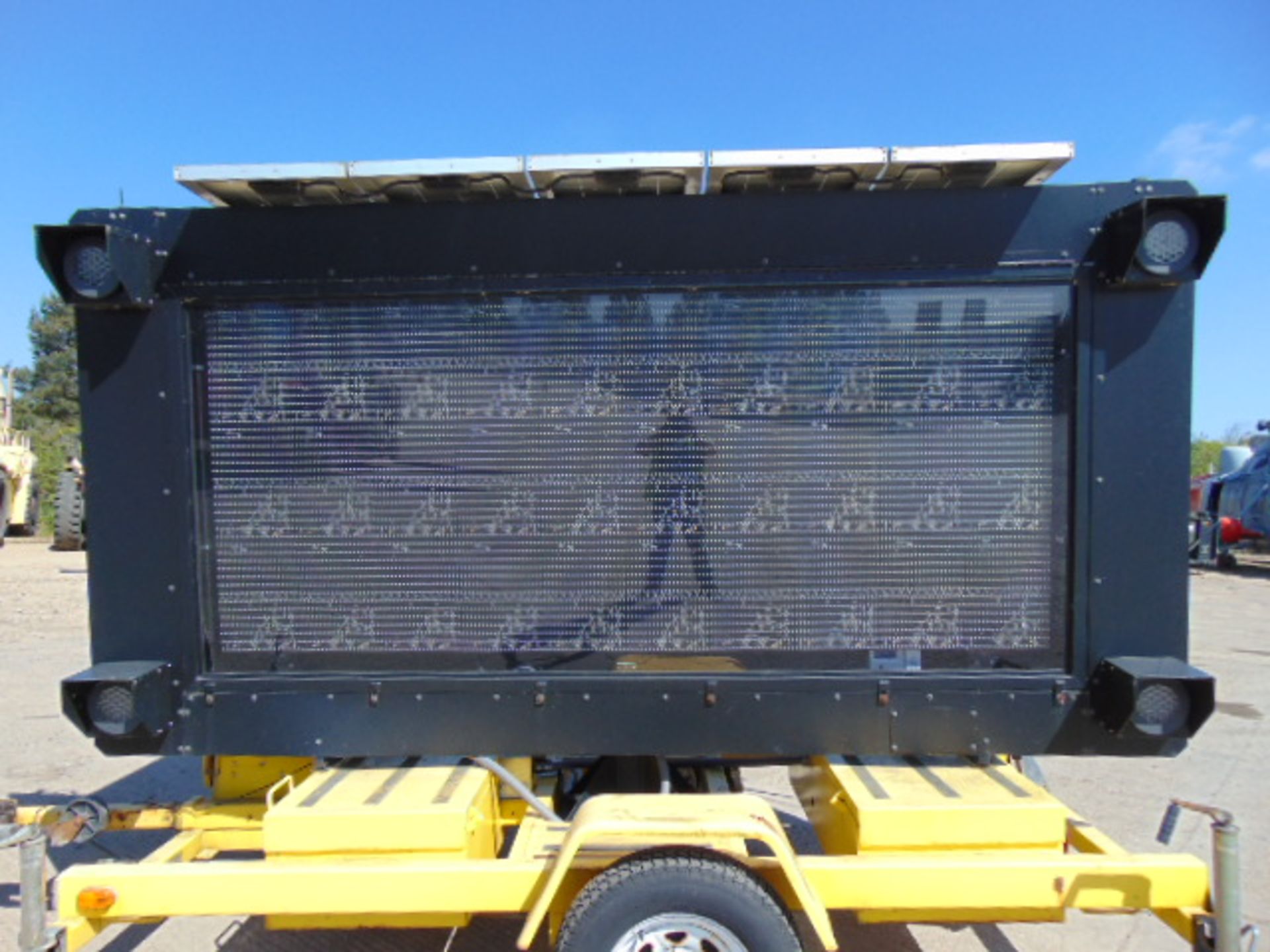 Trailer Mounted Solar Message Board - Image 3 of 13