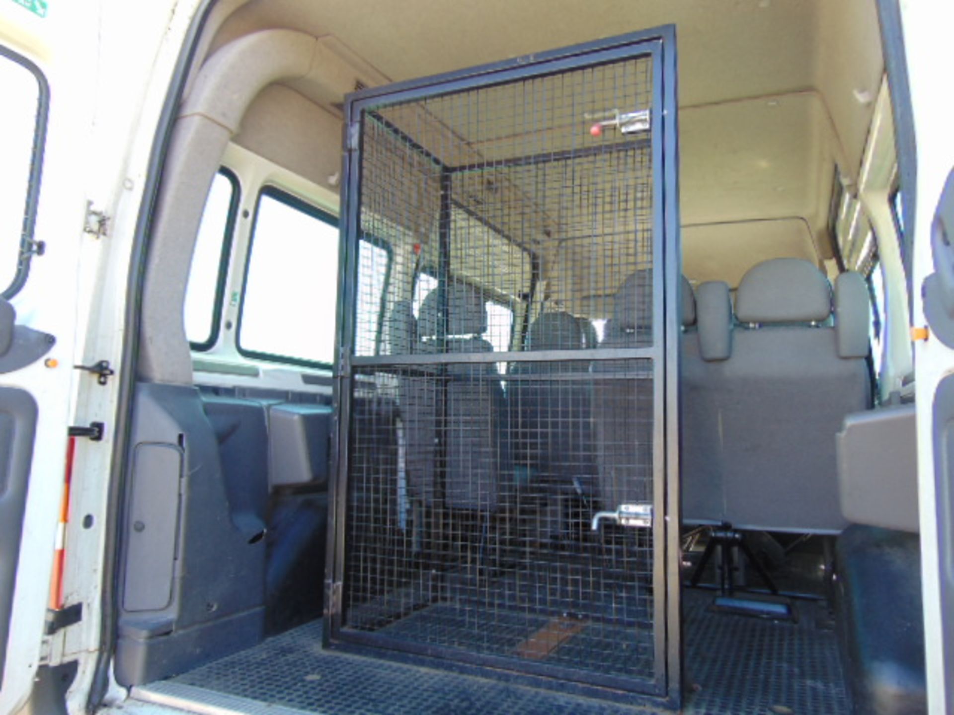 Ford Transit Minibus - Image 15 of 19