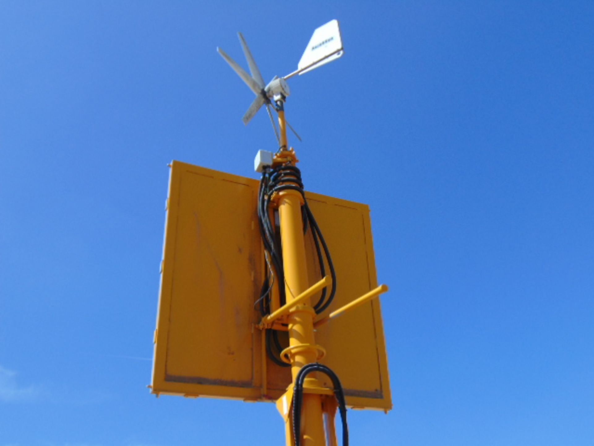 Trailer Mounted Solar/Wind Powered CCTV Unit on 15m Clark Hydraulic Mast - Image 5 of 17