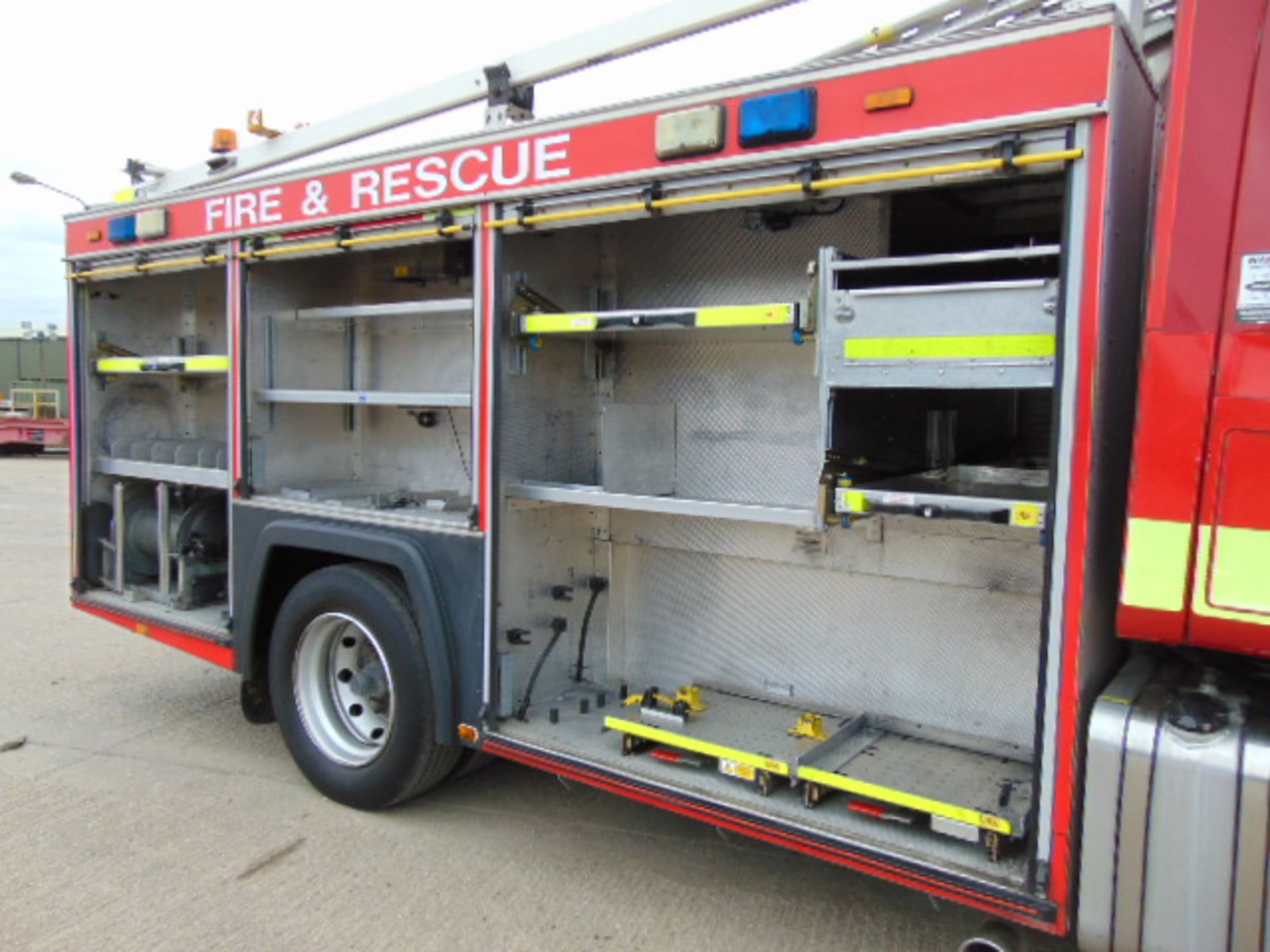 Scania 94D 260 / Emergency One Fire Engine - Image 16 of 33