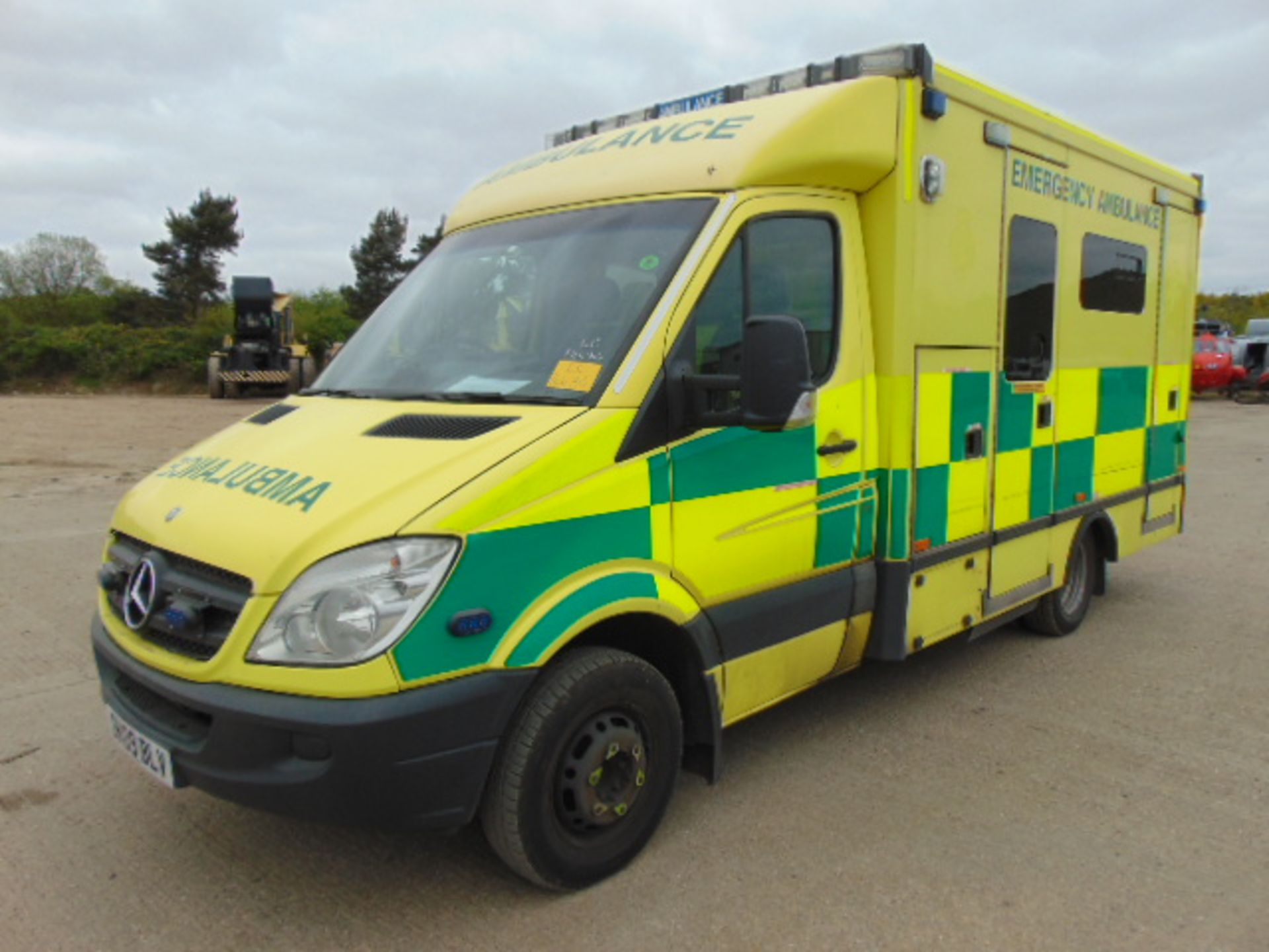 Mercedes Sprinter 515 CDI Turbo diesel ambulance - Image 3 of 20