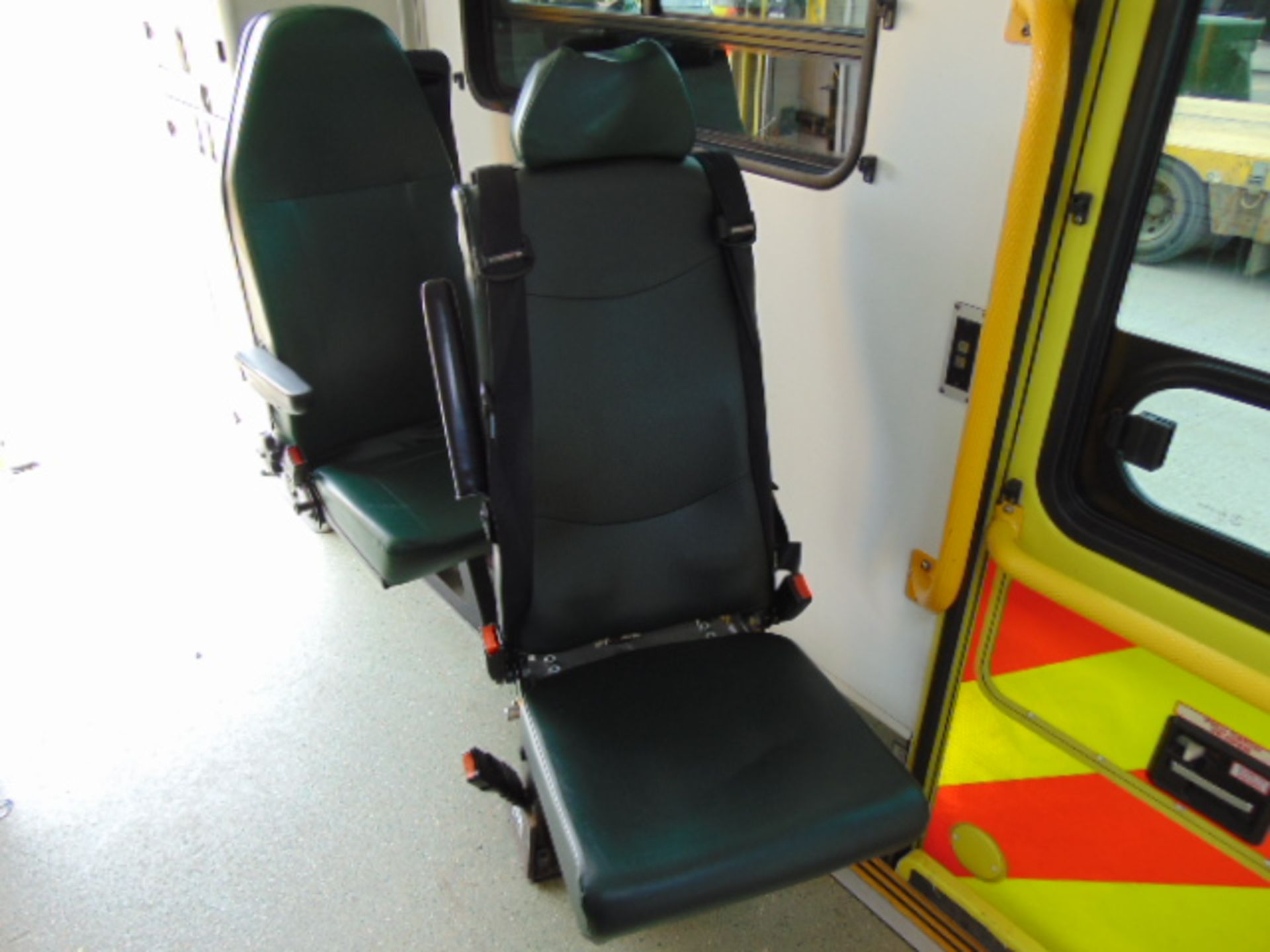 Mercedes Sprinter 515 CDI Turbo diesel ambulance - Image 20 of 22