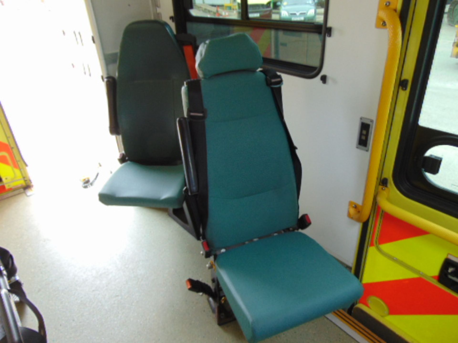 Mercedes Sprinter 515 CDI Turbo diesel ambulance - Image 18 of 20