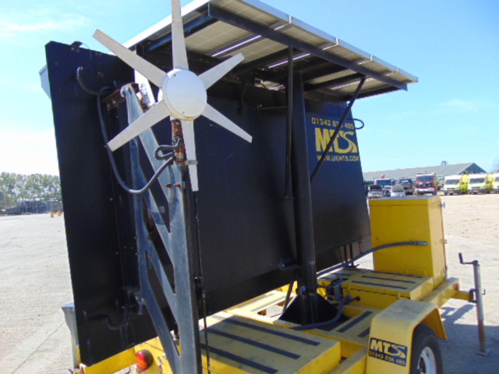 Trailer Mounted Solar Message Board - Image 5 of 12