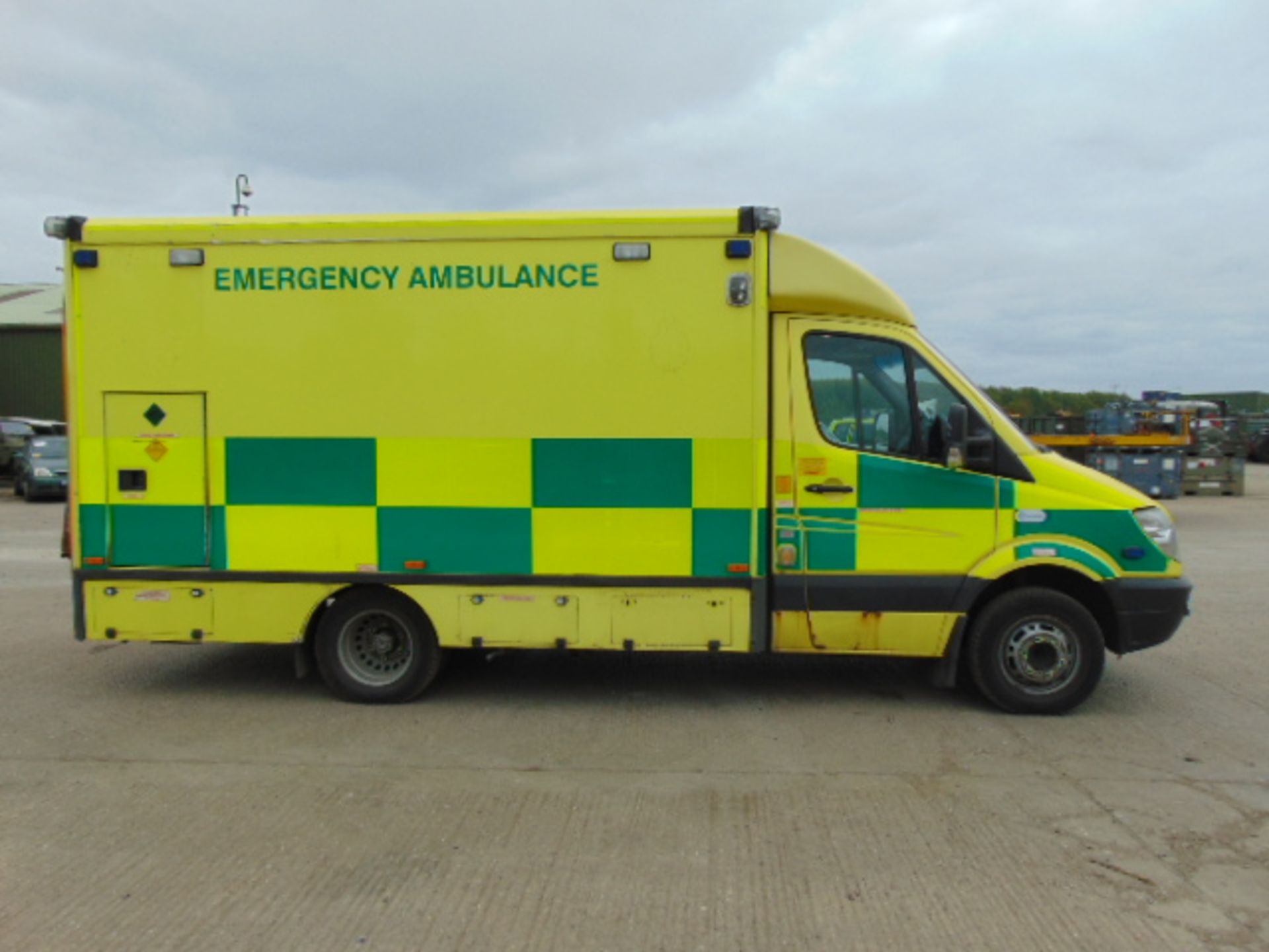 Mercedes Sprinter 515 CDI Turbo diesel ambulance - Image 5 of 21