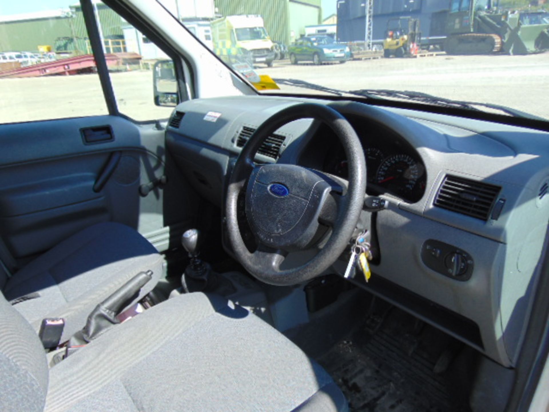 Ford Transit Connect T200 TDDi Panel Van - Image 14 of 18