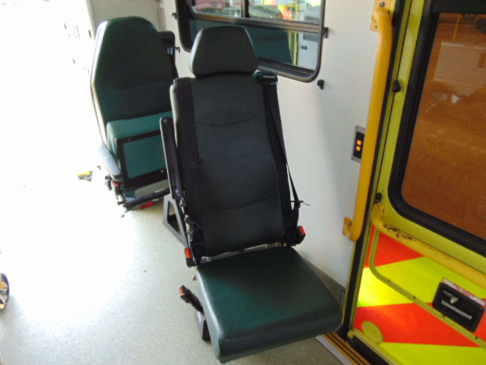 Mercedes Sprinter 515 CDI Turbo diesel ambulance - Image 20 of 22