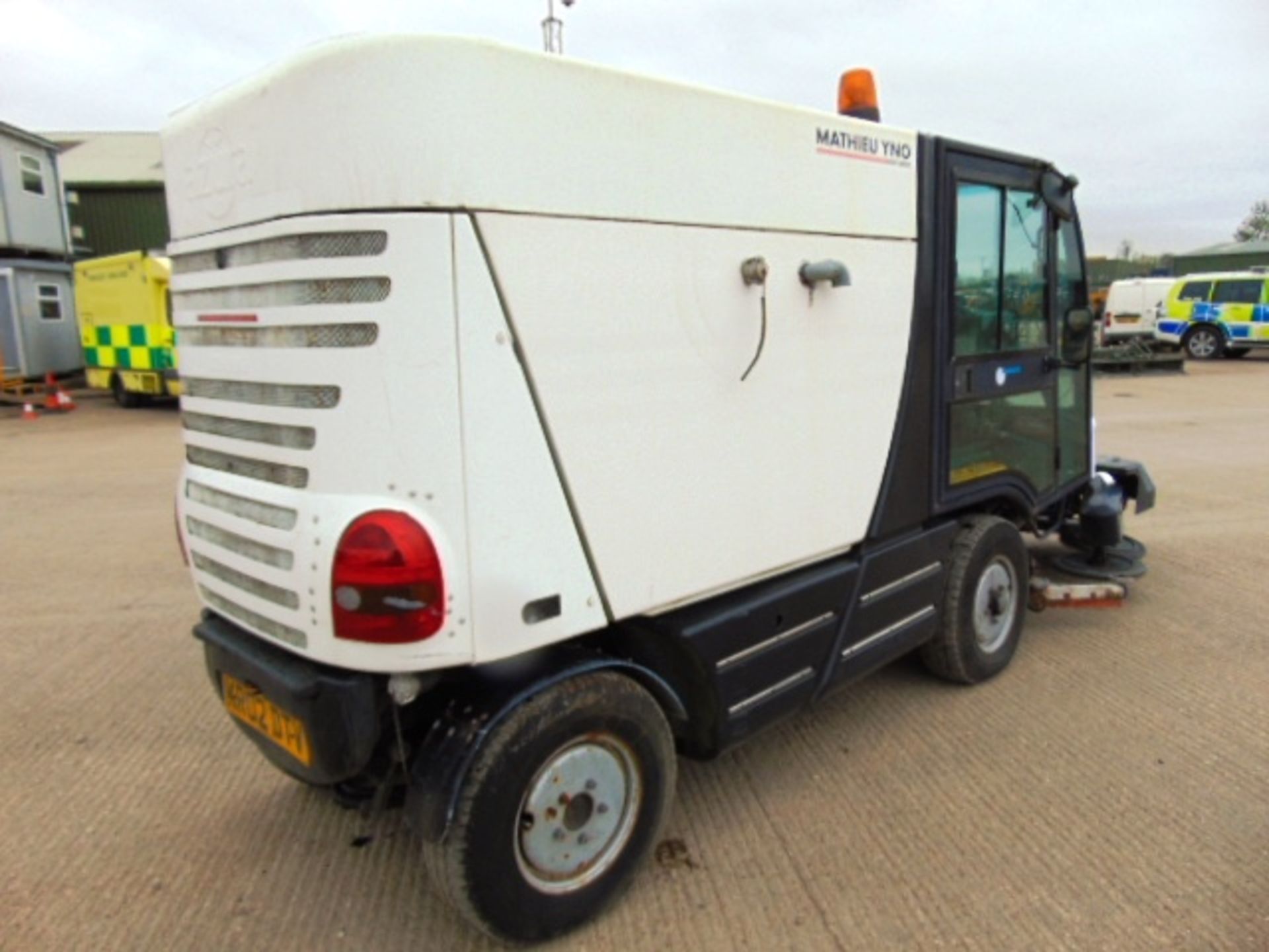 Mathieu YNO Aquazura 4.5t 2.8D Sweeper/Scrubber - Image 7 of 19