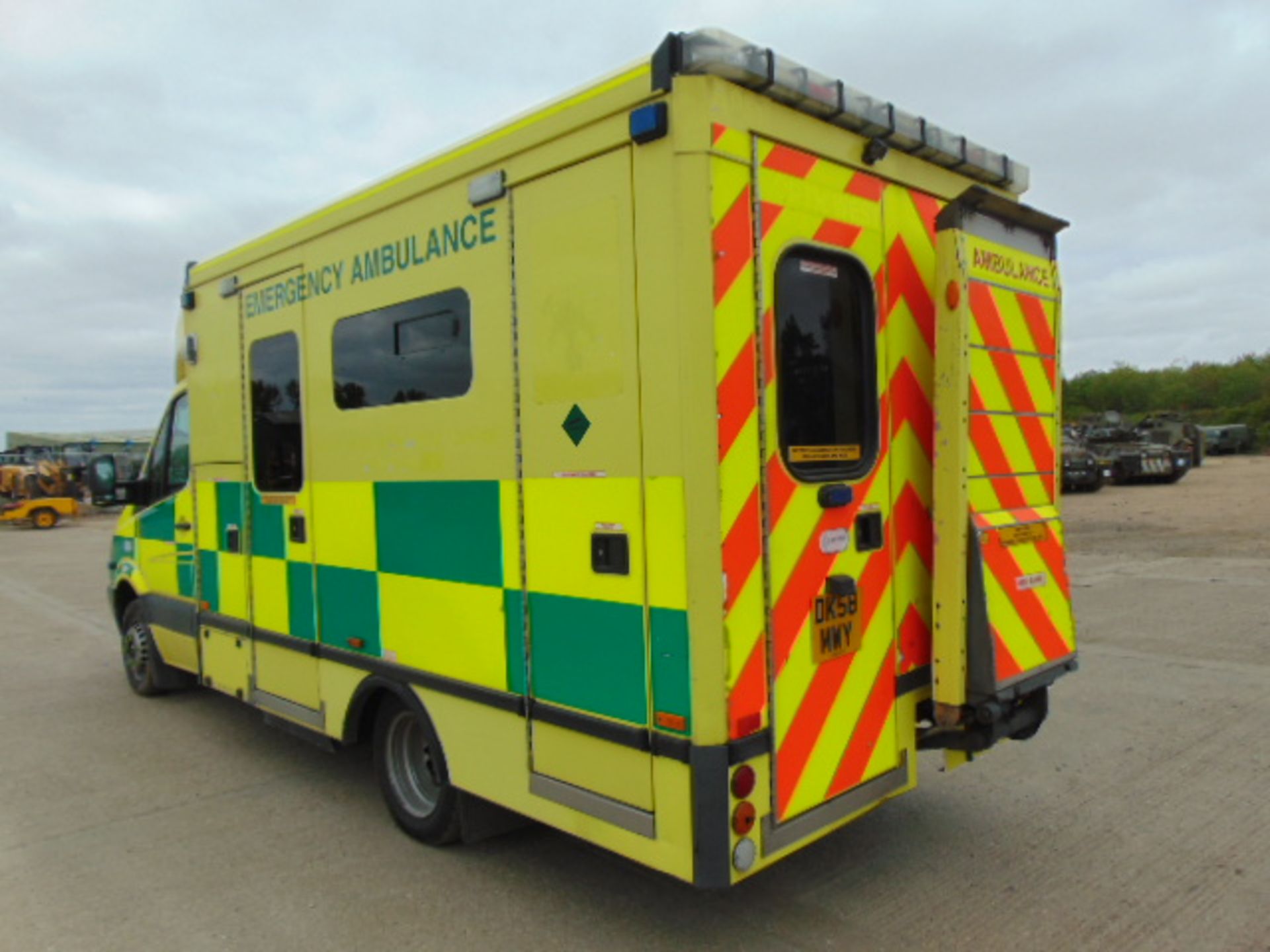 Mercedes Sprinter 515 CDI Turbo diesel ambulance - Image 8 of 22