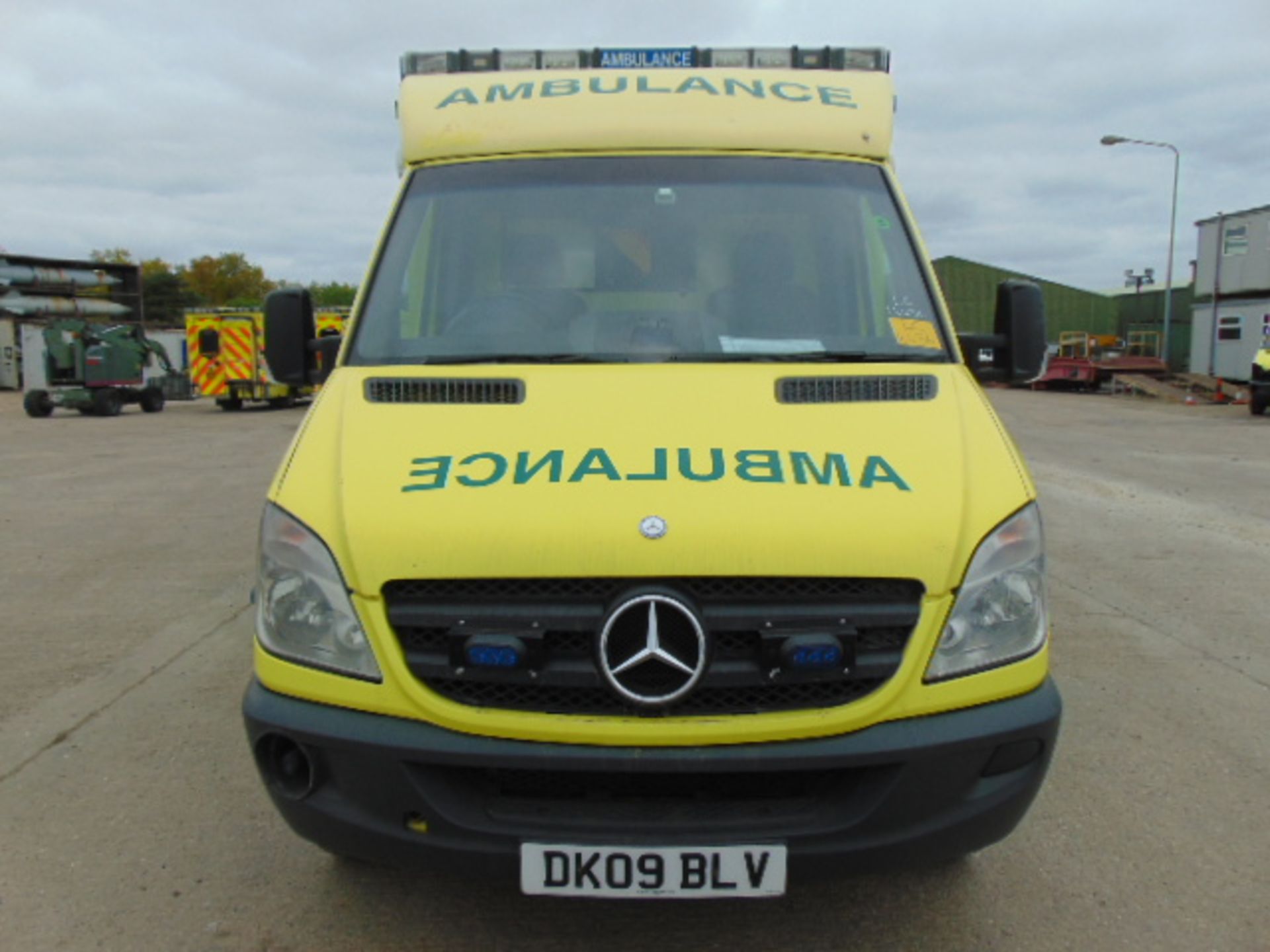 Mercedes Sprinter 515 CDI Turbo diesel ambulance - Image 2 of 20