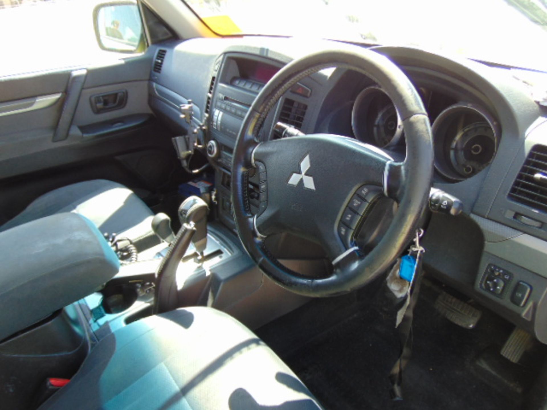 Mitsubishi Shogun 3.2 D 4x4 - Image 11 of 17