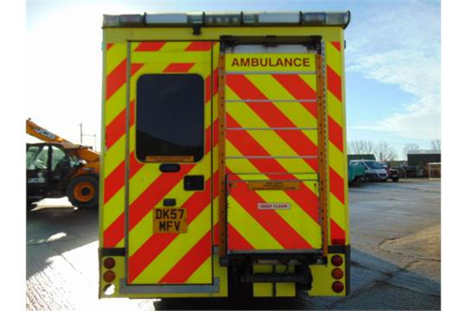 Mercedes Sprinter 515 CDI Turbo diesel ambulance - Image 7 of 22