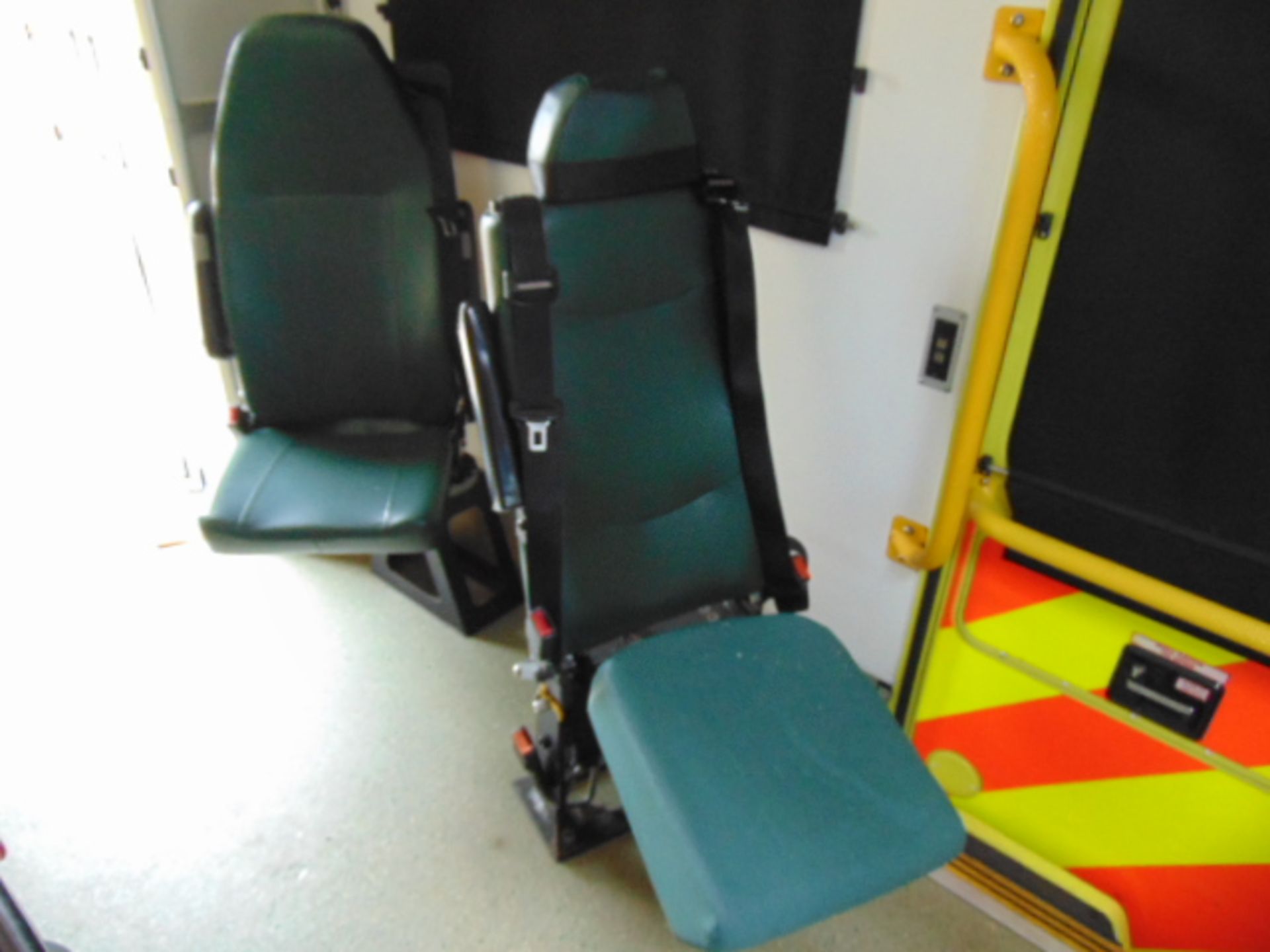 Mercedes Sprinter 515 CDI Turbo diesel ambulance - Image 14 of 20