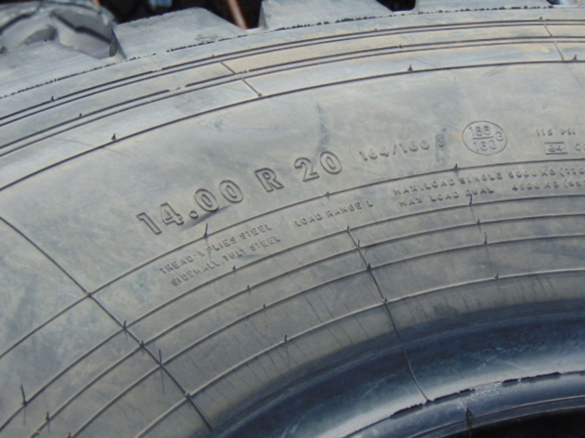 5 x Continental 14.00 R20 Tyres - Image 5 of 5