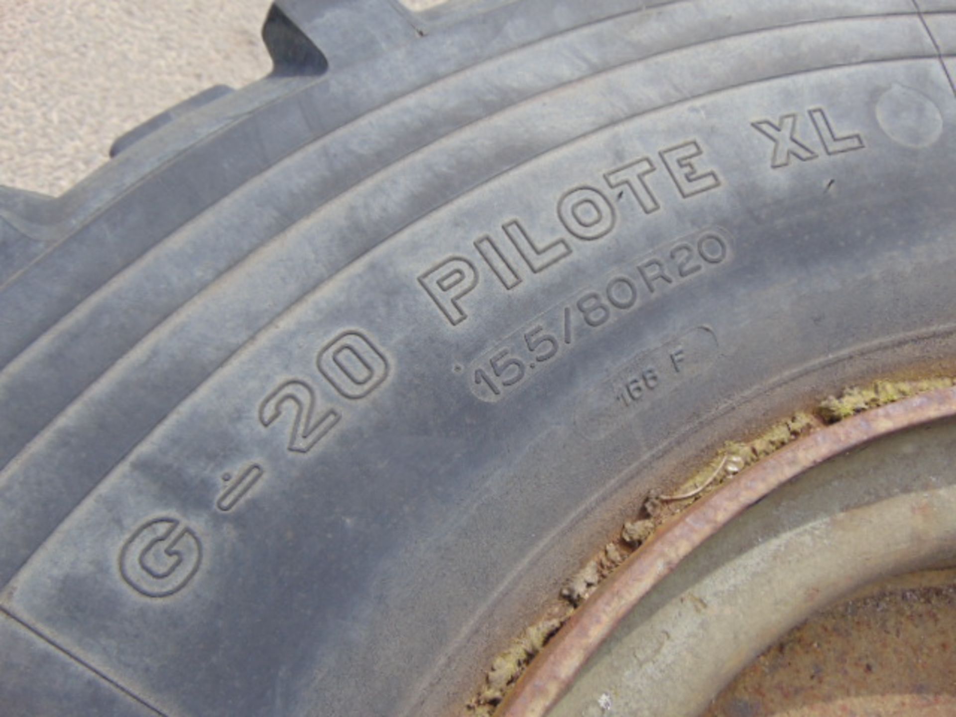 1 x Michelin G-20 Pilote XL 15.5/80 R20 Tyre on 8 stud Rim - Image 6 of 6
