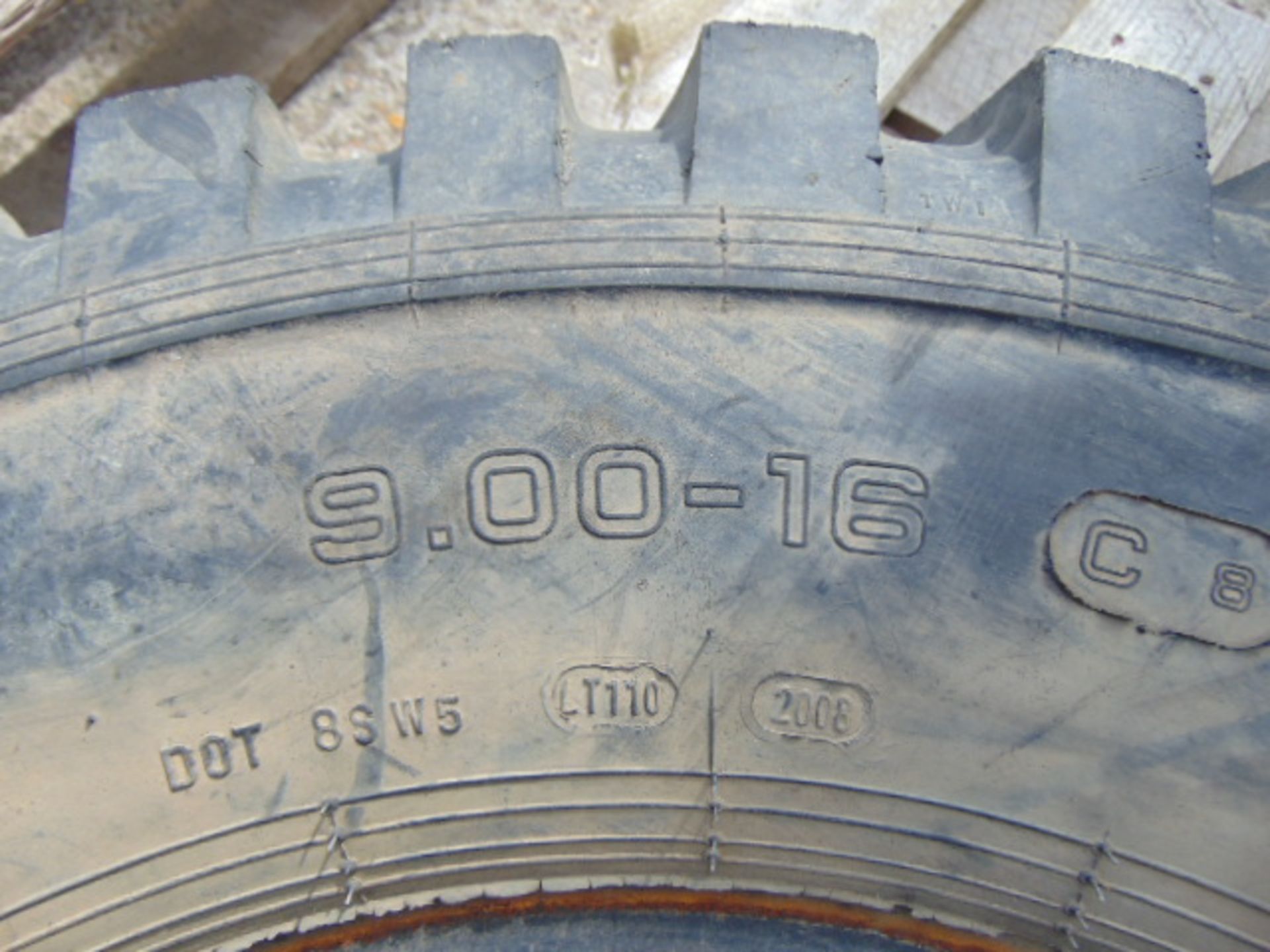 1 x Starmaxx RM-50 9.00-16 Tyre - Image 4 of 5