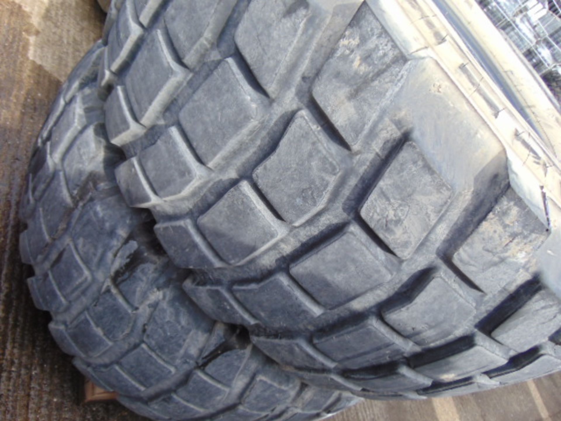 2 x Michelin 24R 21XL Tyres - Image 3 of 5