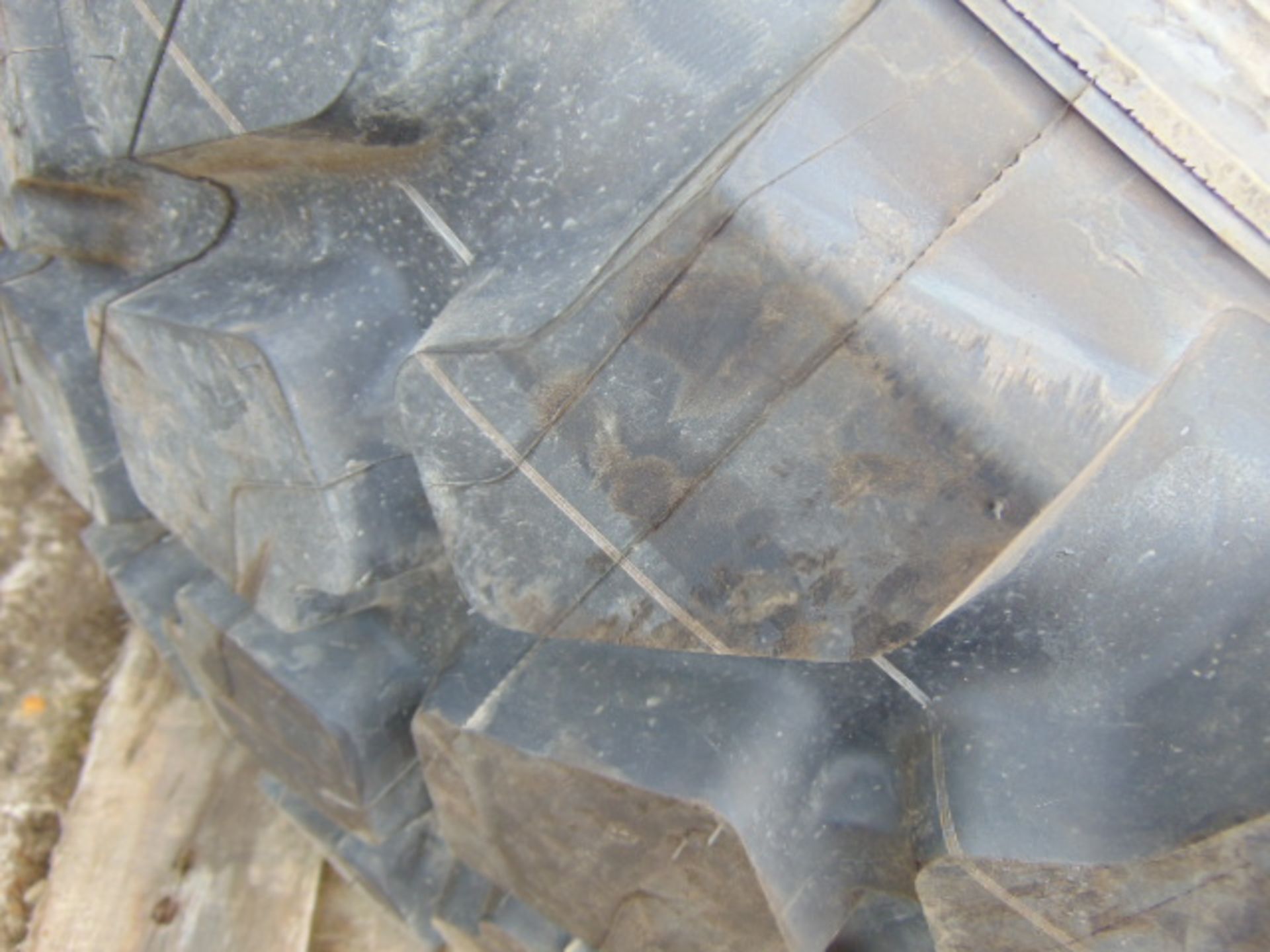 1 x Michelin 395/85 R20 XZL Tyre on 10 Stud Rim - Image 3 of 6