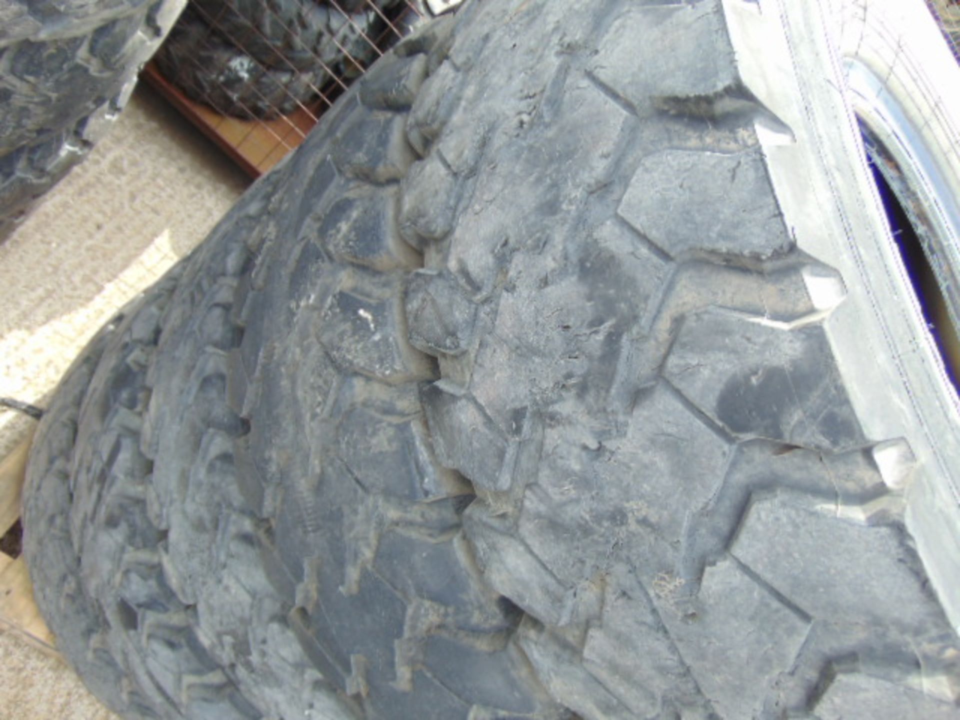 5 x Continental 14.00 R20 Tyres - Image 3 of 5