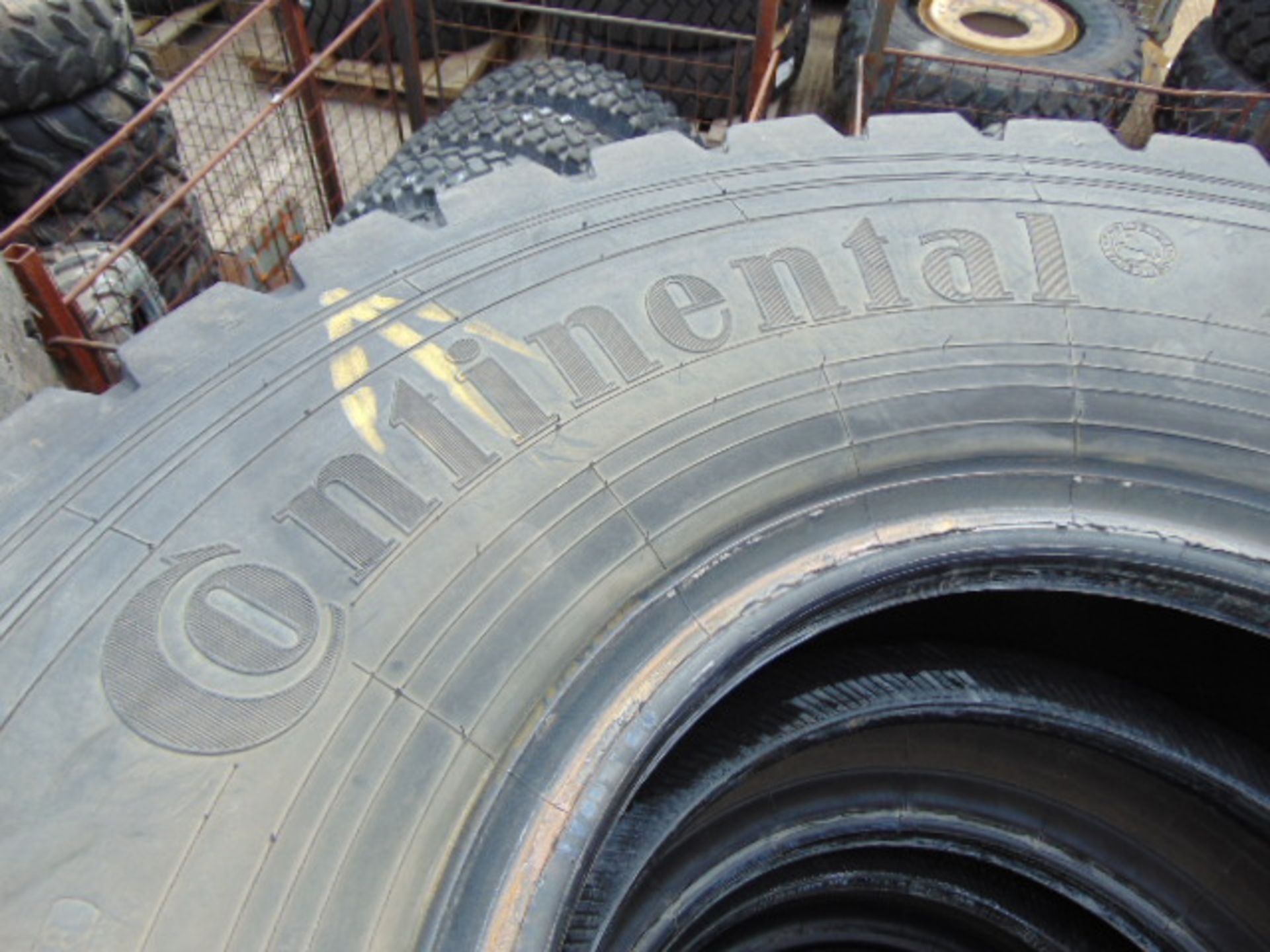 5 x Continental 14.00 R20 Tyres - Image 4 of 5