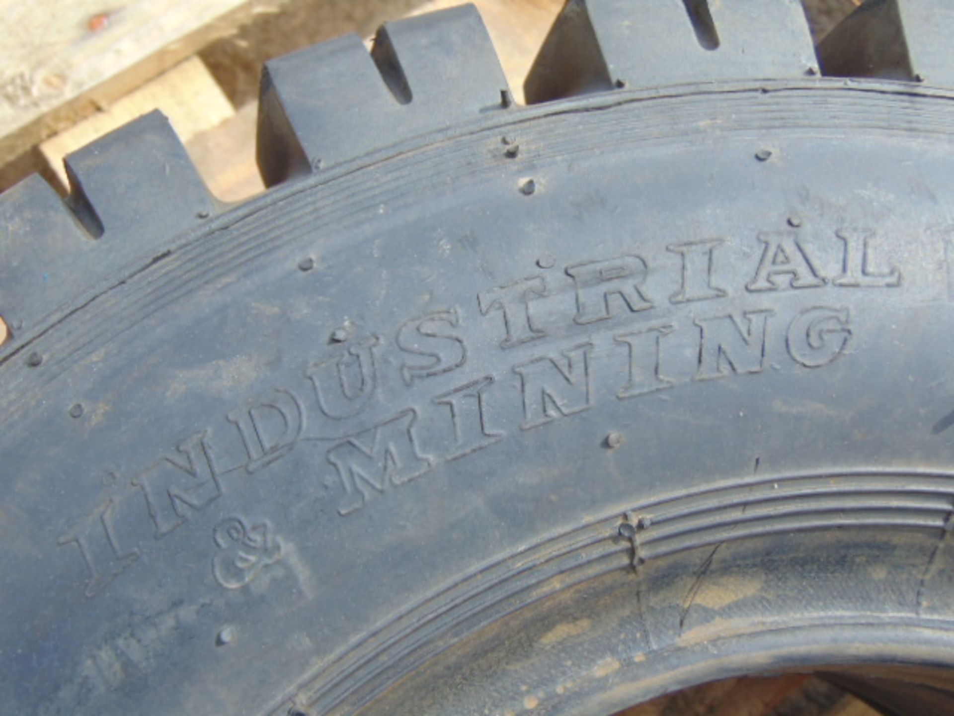 1 x Solideal Industrial Mining 23X9-10 Tyre - Image 5 of 6