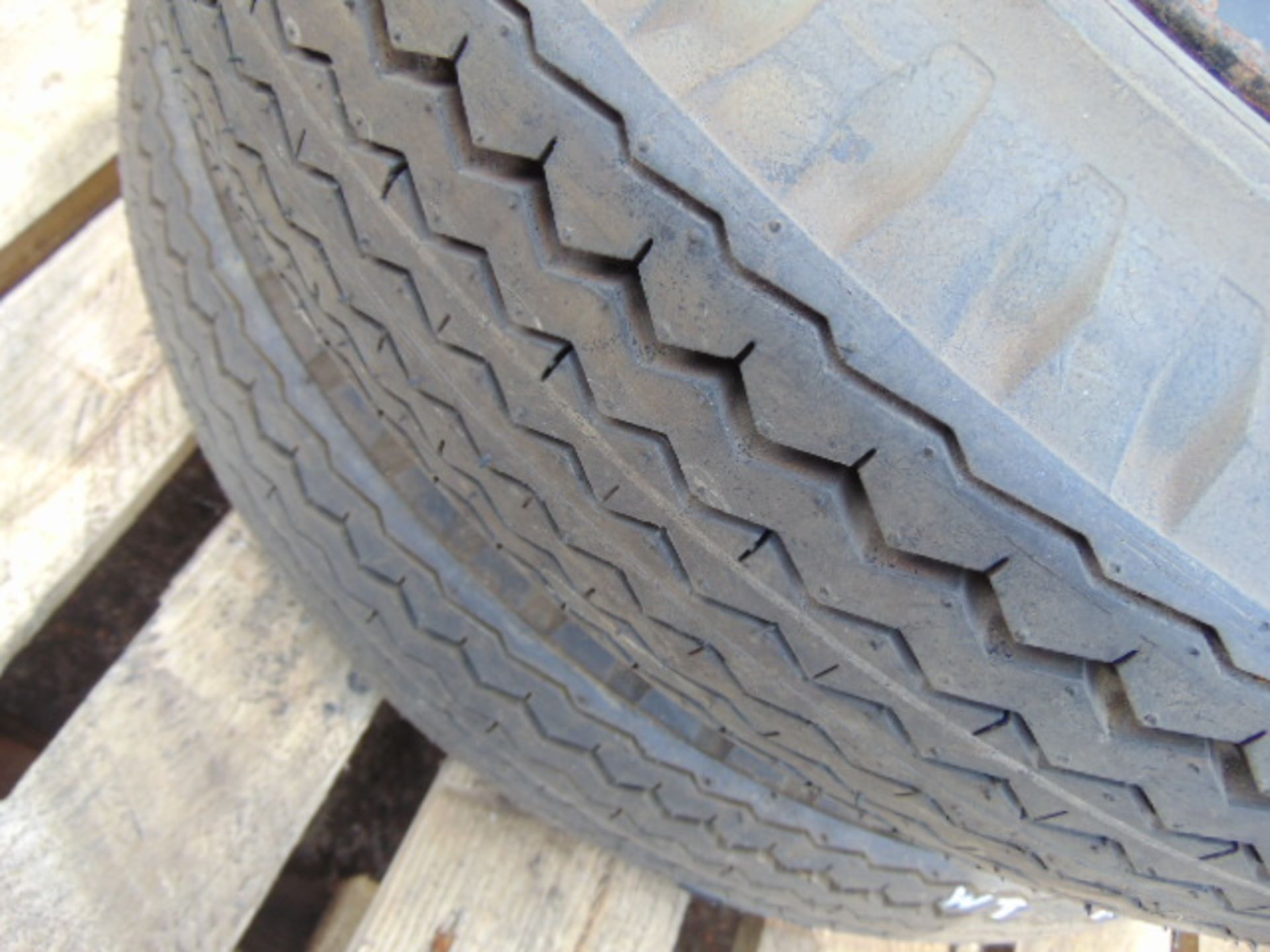 2 x Goodyear Super Hi Miler 6.50-16 Tyres complete with a 5 stud rims - Image 3 of 6