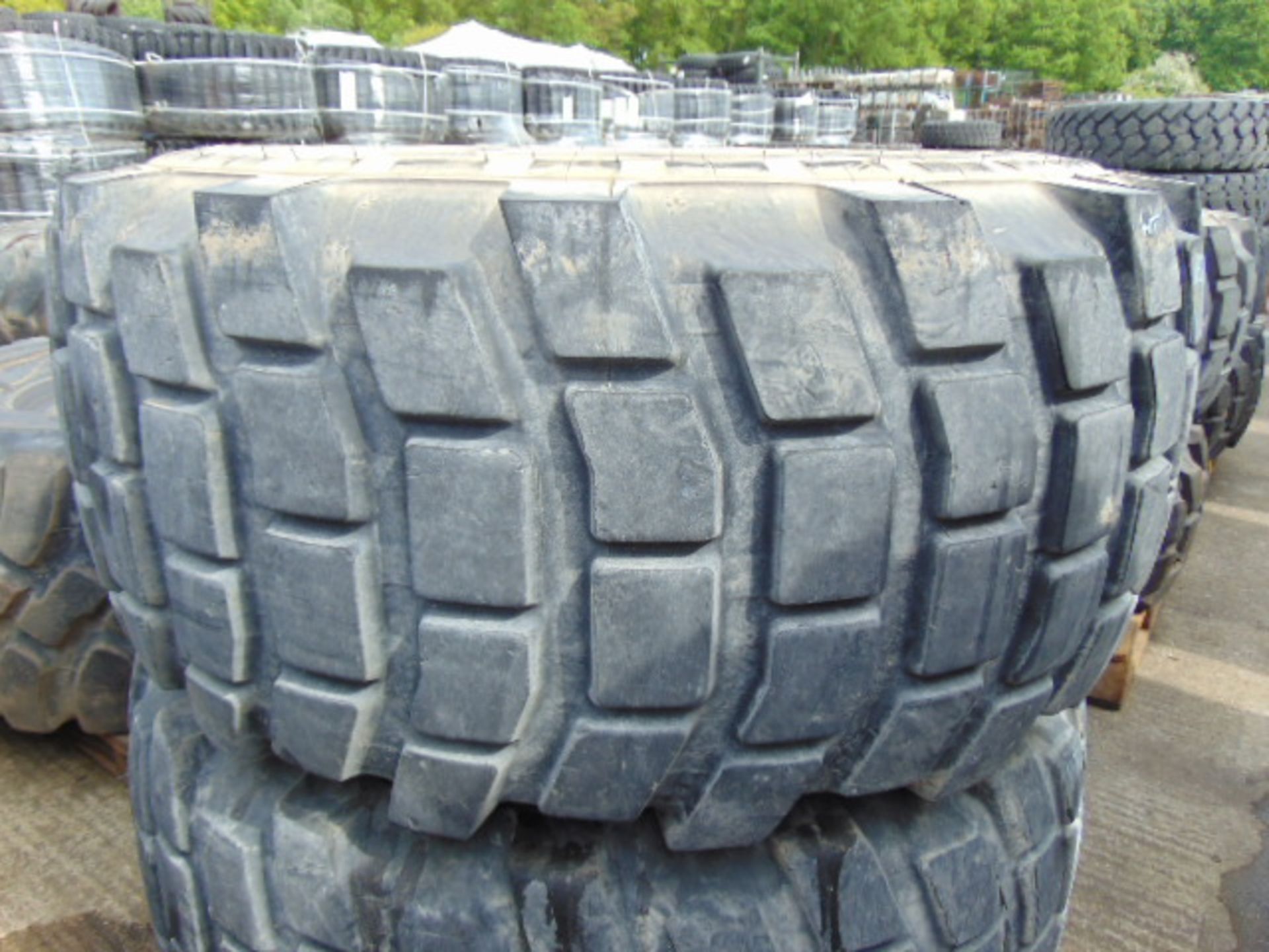 2 x Michelin 24R 21XL Tyres - Image 2 of 5