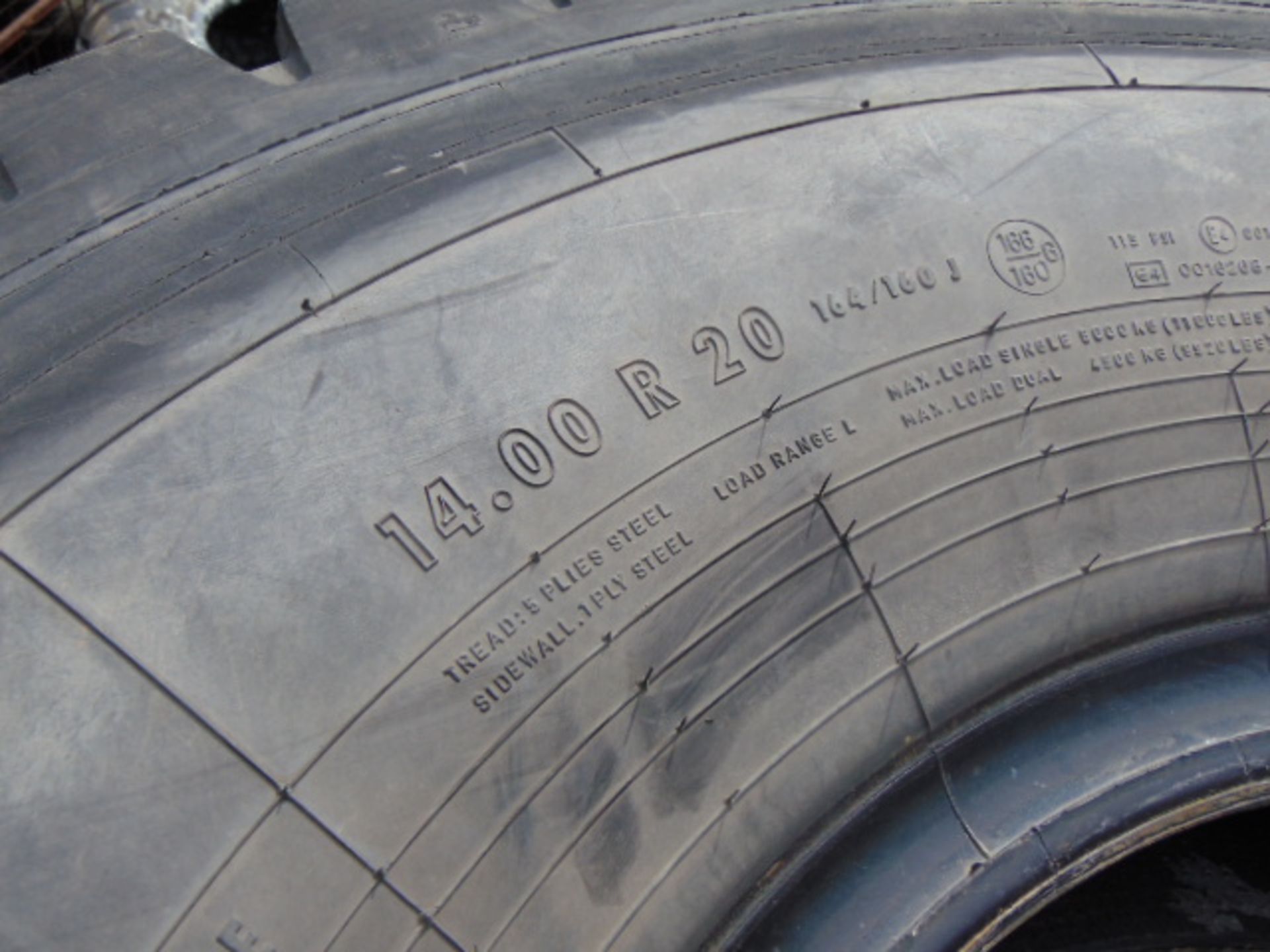 5 x Continental 14.00 R20 Tyres - Image 5 of 5