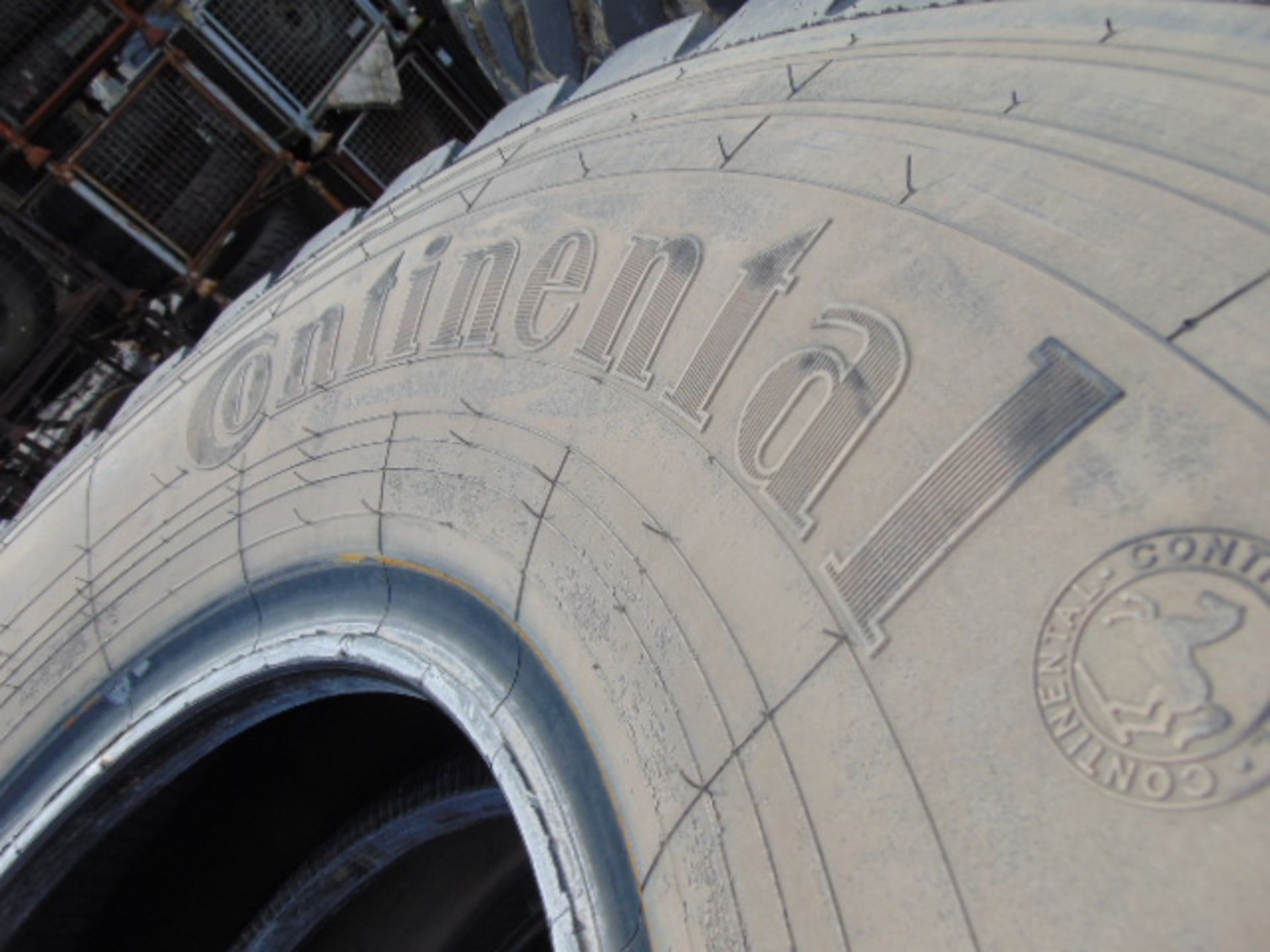 5 x Continental 14.00 R20 Tyres - Image 4 of 5