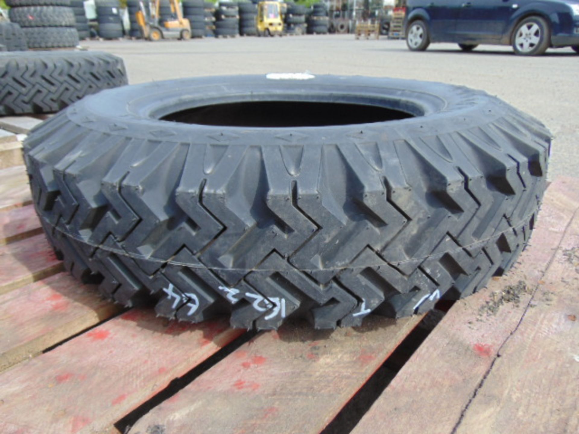 1 x Goodyear 6.50-16 Xtra Grip Tyre - Image 2 of 5