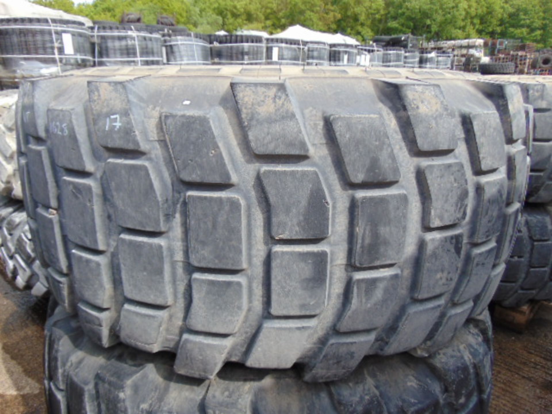 2 x Michelin 24R 21XL Tyres - Image 2 of 5