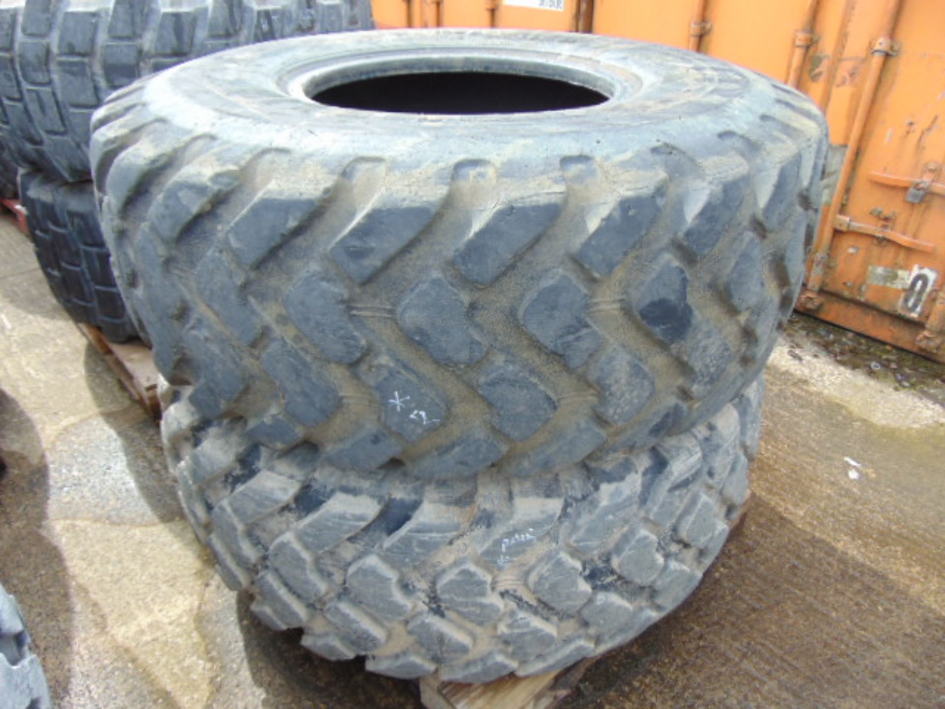 2 x Michelin 20.5 R25 XTLA Tyres